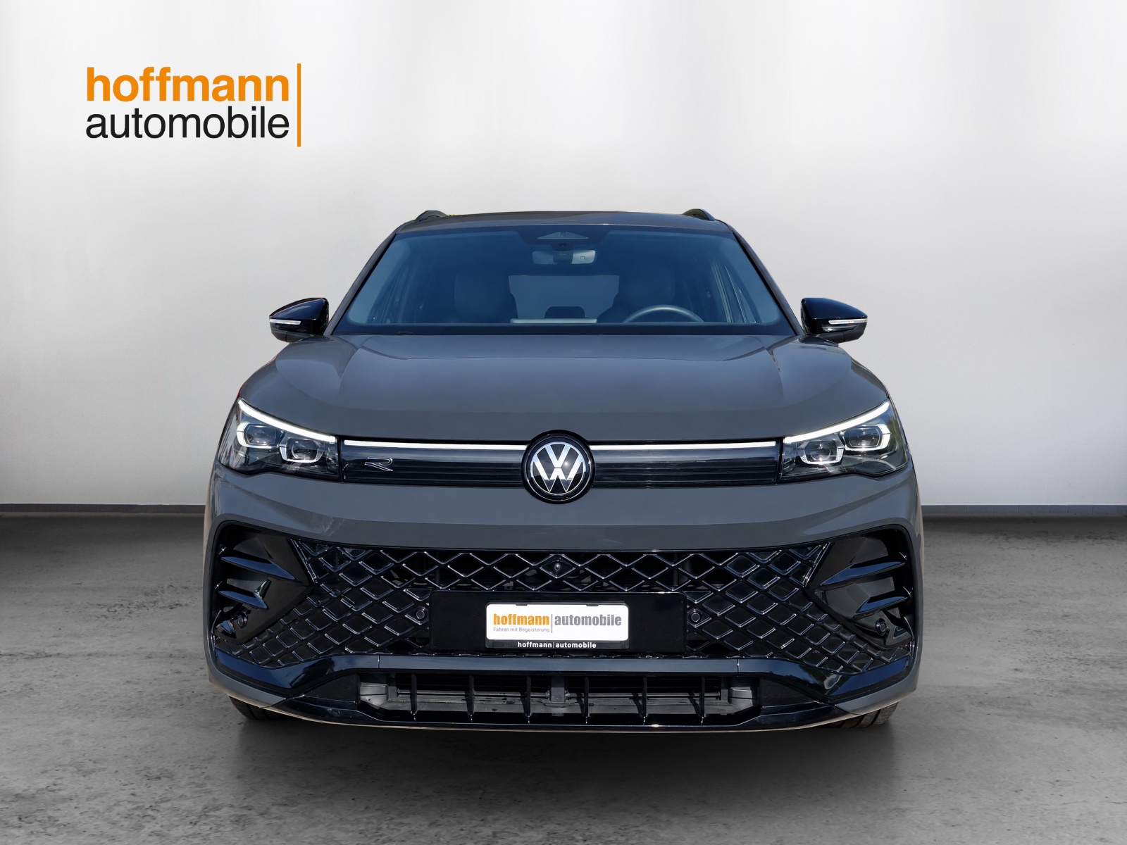 VW Tiguan 2.0 TSI DSG R-Line 4Motion-image-1
