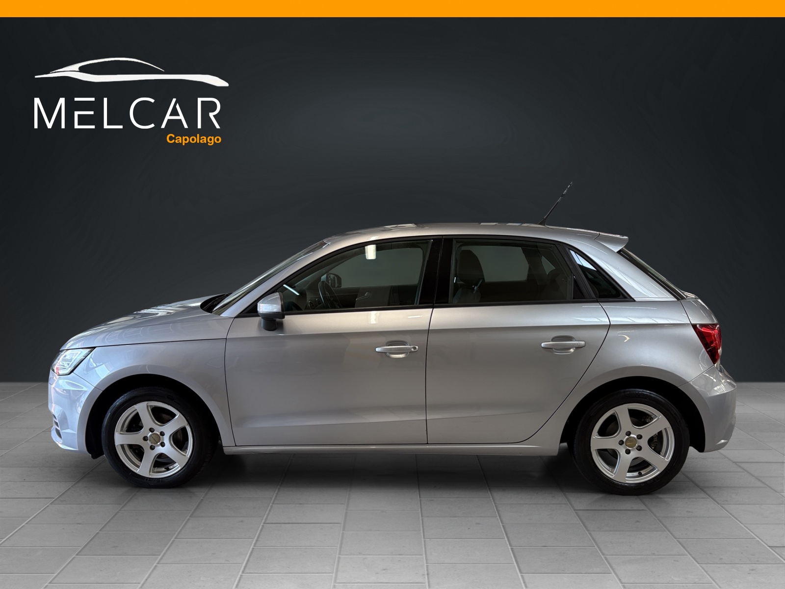 AUDI A1 Sportback 1.0 TFSI S-tronic Ultra-image-4