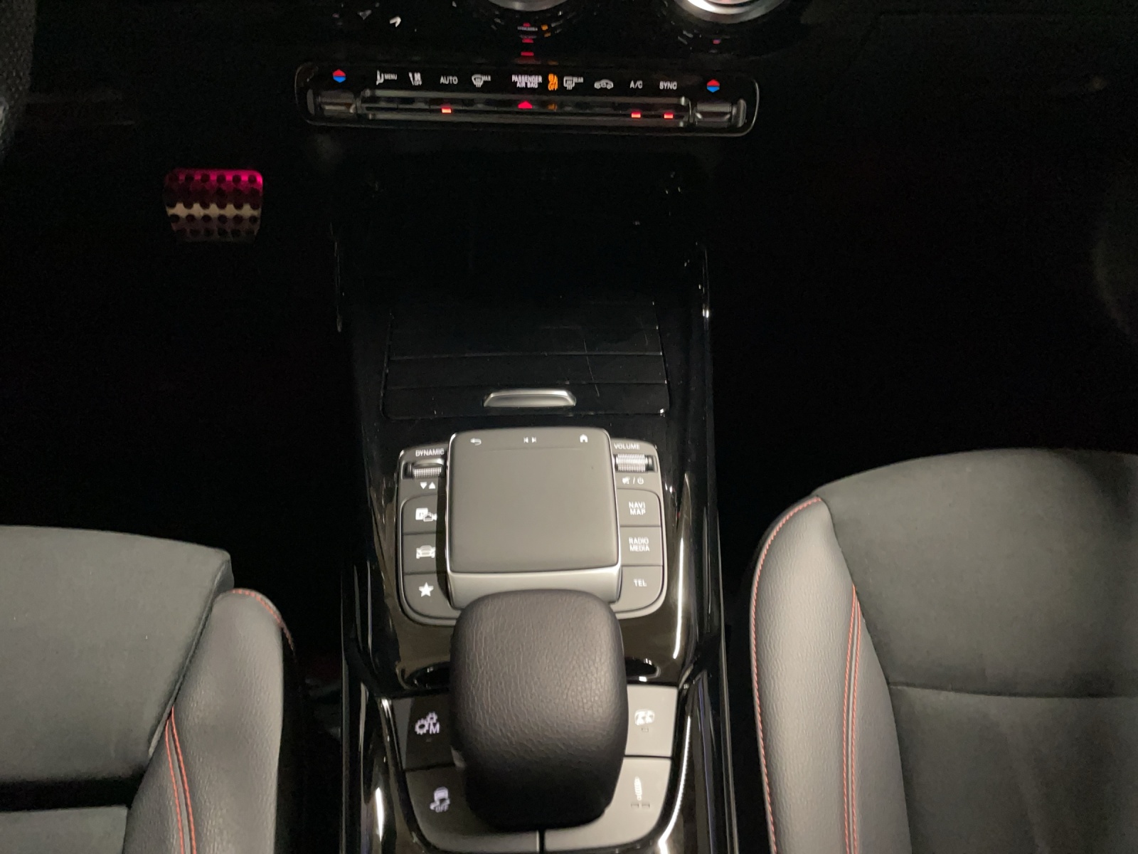 MERCEDES-BENZ CLA 45 AMG 4Matic+ 8G-DCT-image-12