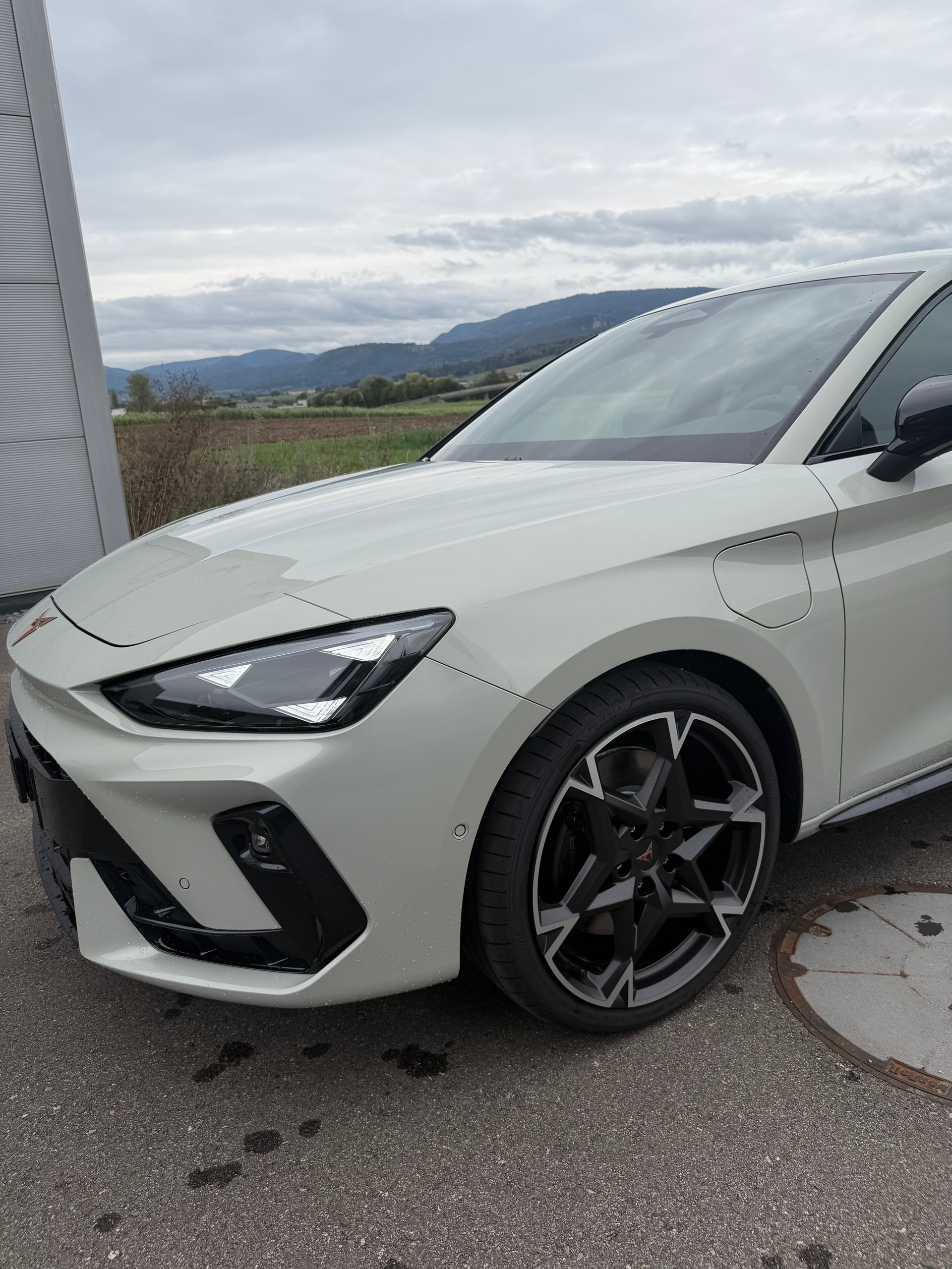 CUPRA E-HYBRID / PRIME EDITION - SERVICES GRATUITS 5 ANS / 100'000 KMS - LEASING 530.- / MOIS SANS APPORT-image-5