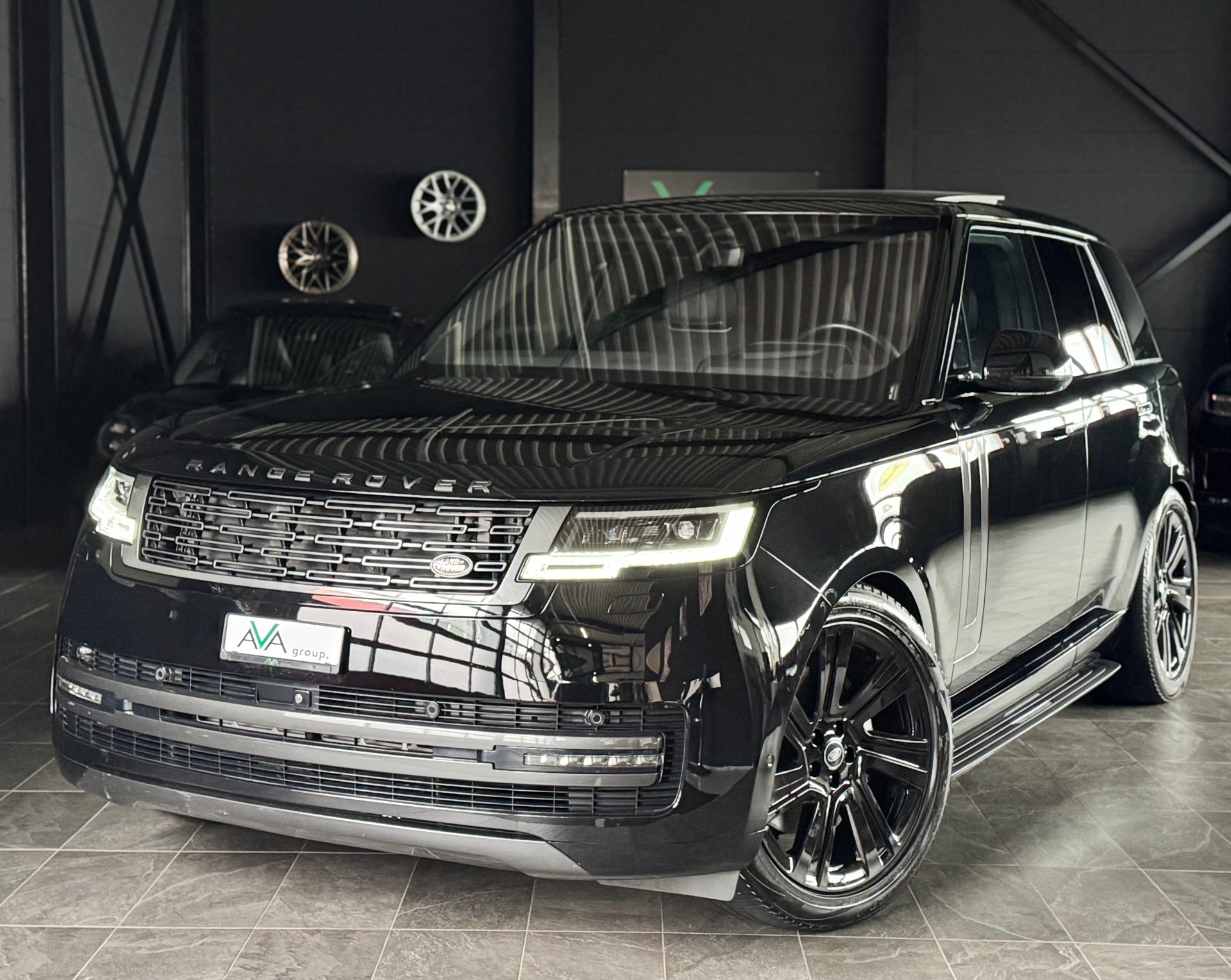 LAND ROVER Range Rover D300 3.0D I6 MHEV HSE Automatic *ALLBLACK*