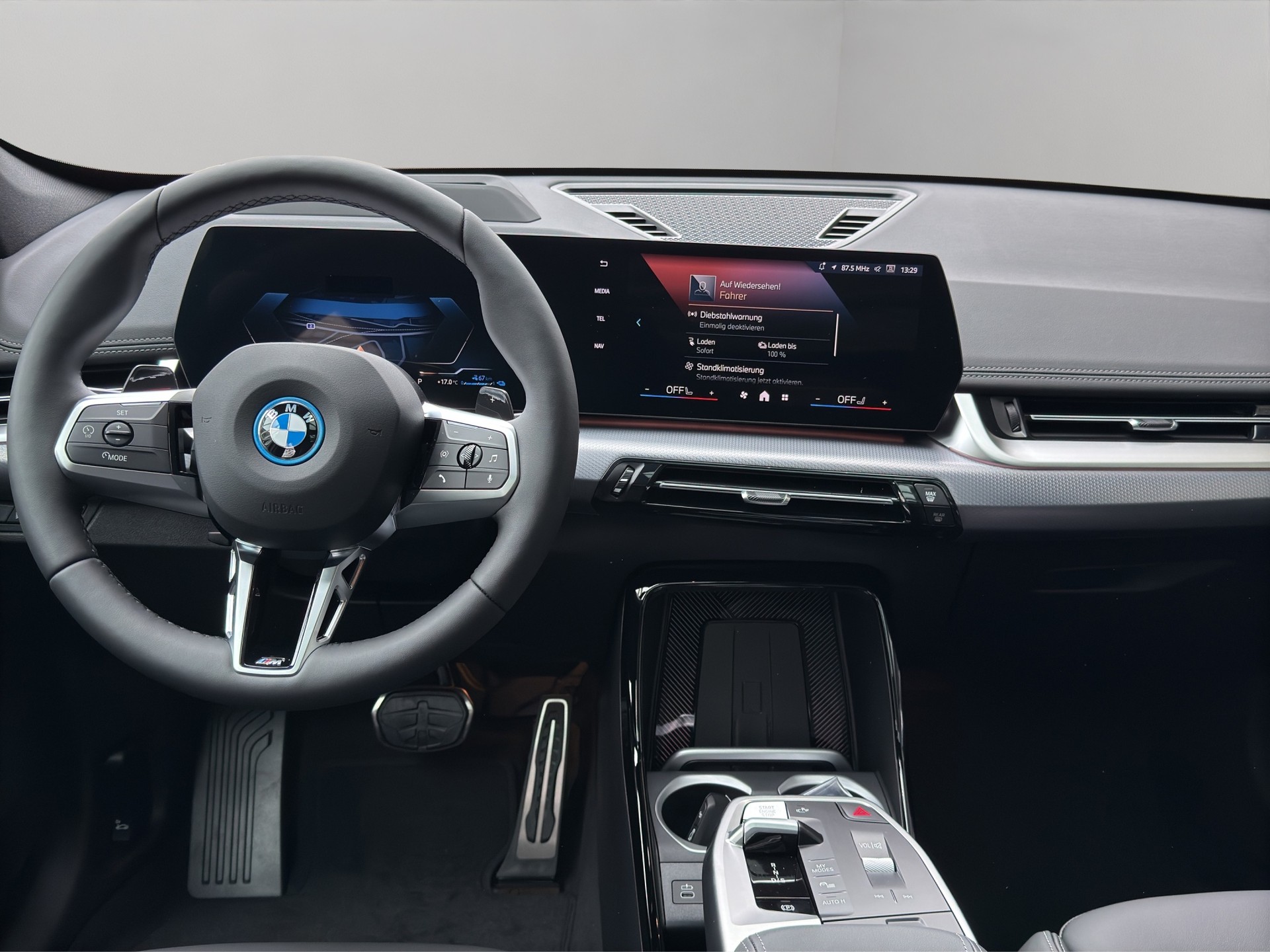 BMW X1 xDrive 30e M Sport-image-14