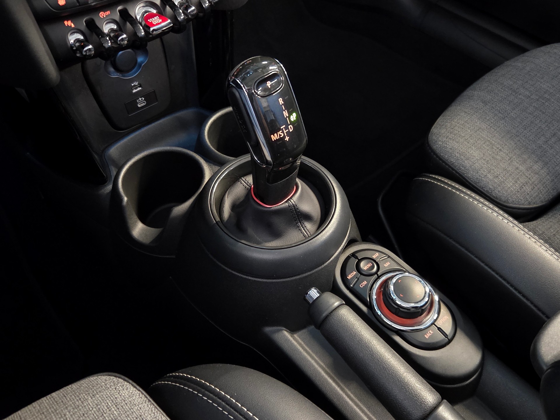 MINI Cabrio F57 2.0i Cooper S SDKG-image-19