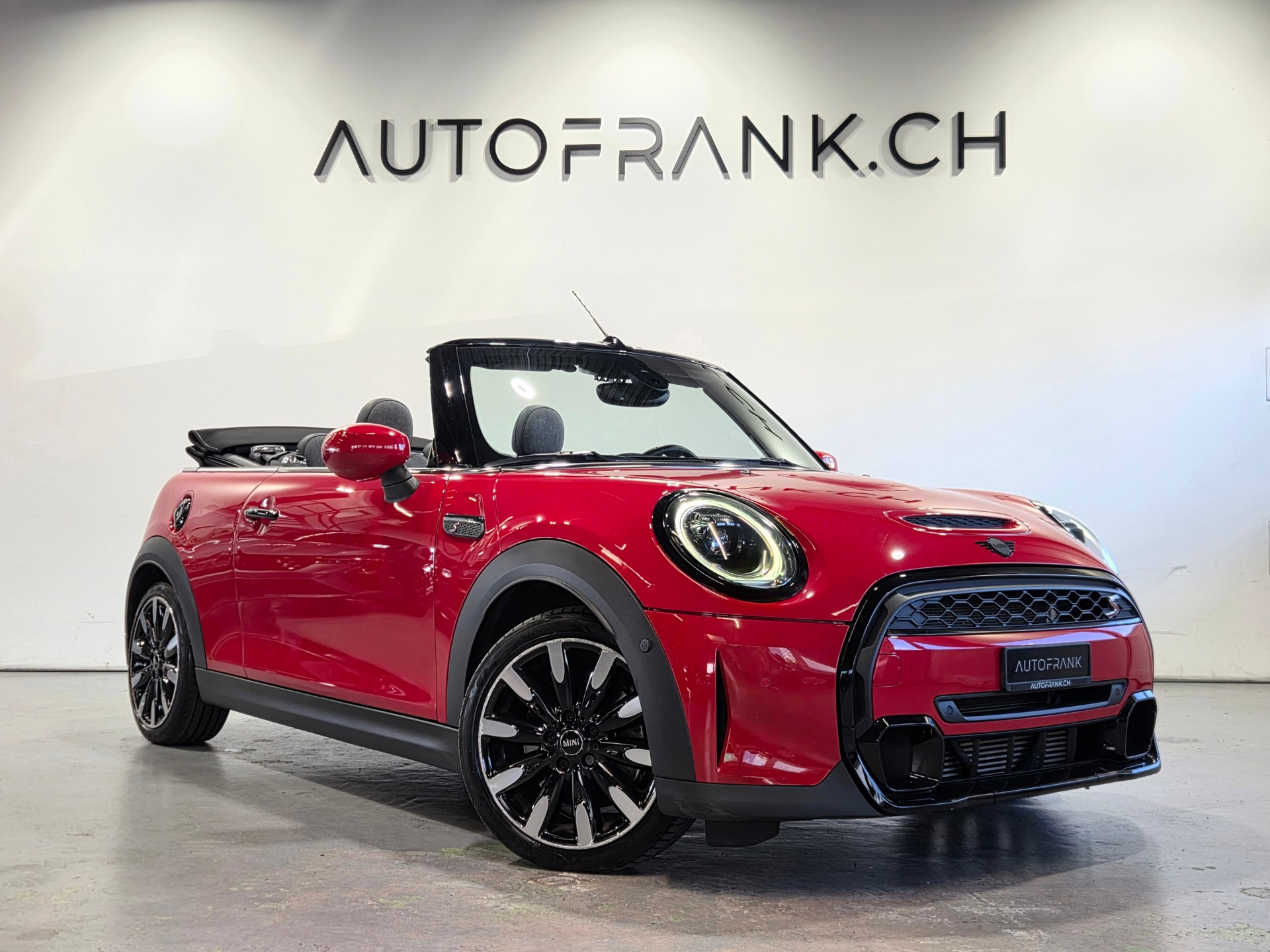 MINI Cabrio F57 2.0i Cooper S SDKG-image-0