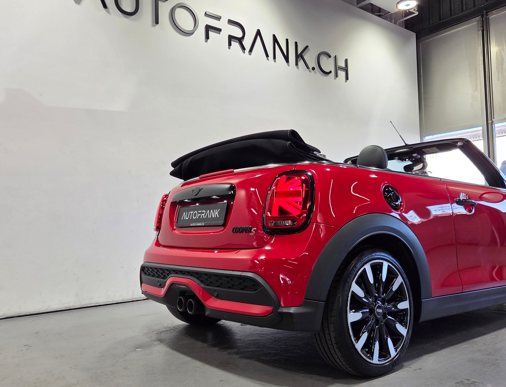 MINI Cabrio F57 2.0i Cooper S SDKG-image-9