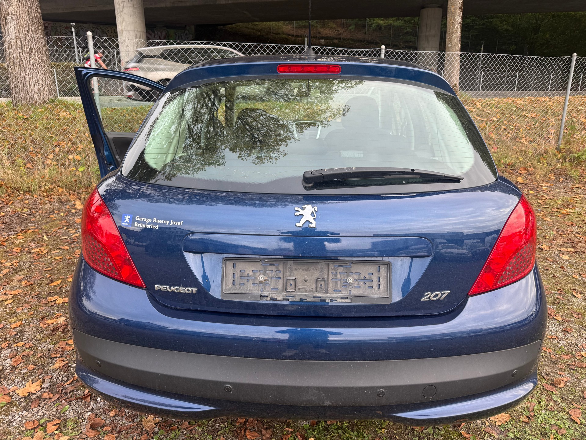 PEUGEOT 207 1.4 16V Trendy-image-13