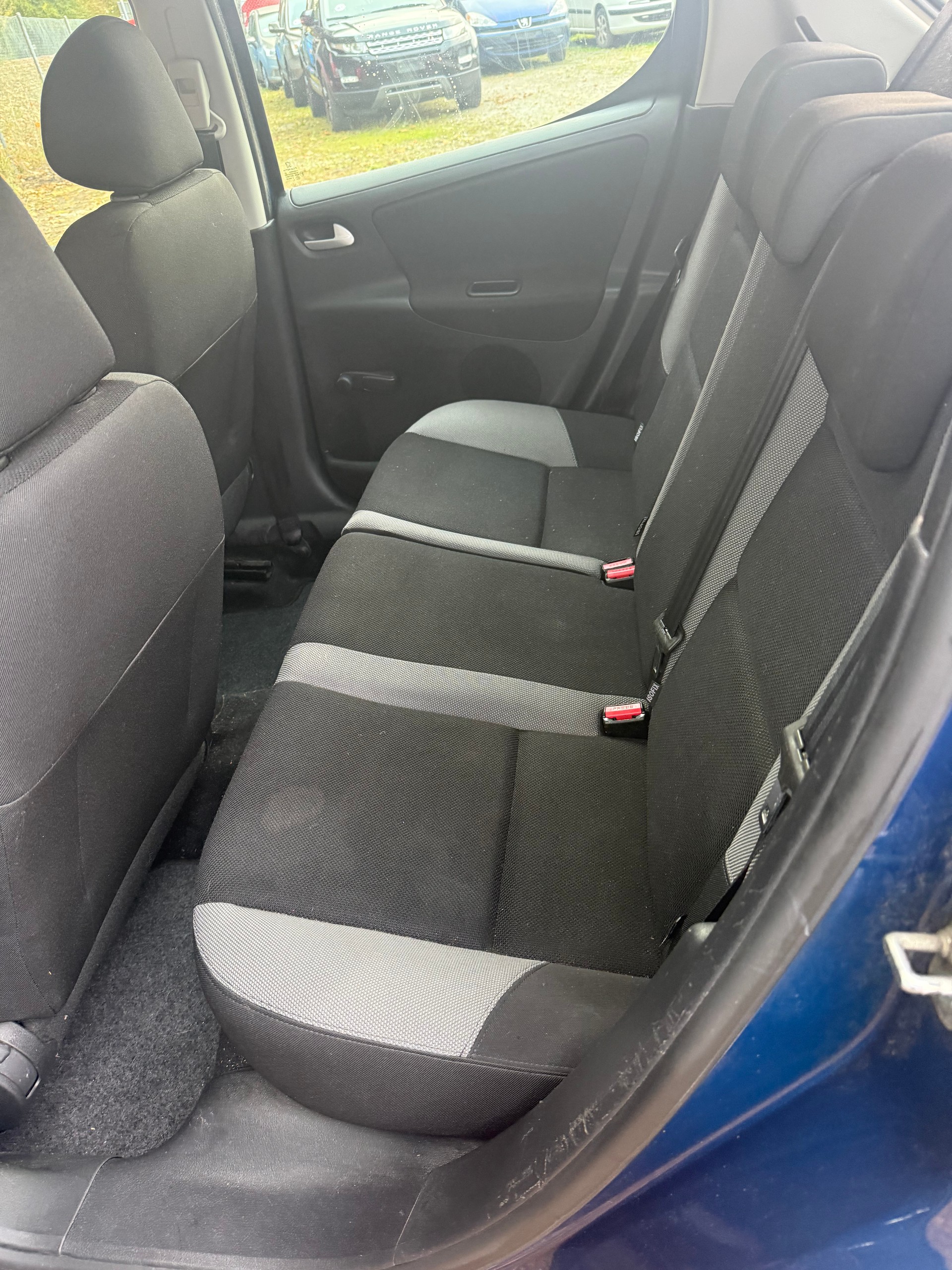 PEUGEOT 207 1.4 16V Trendy-image-12