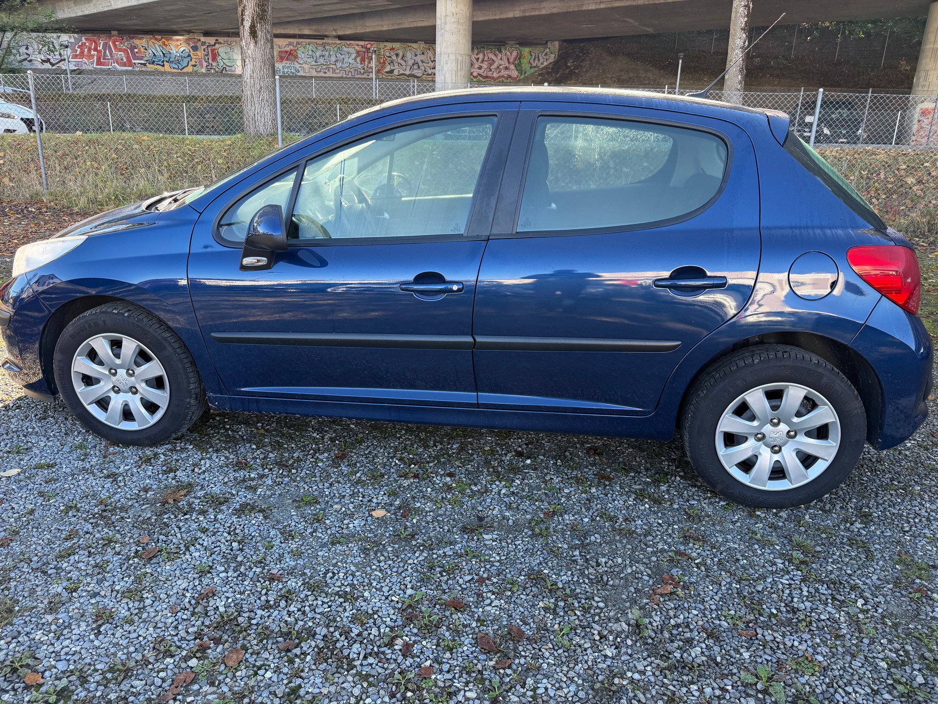 PEUGEOT 207 1.4 16V Trendy-image-3