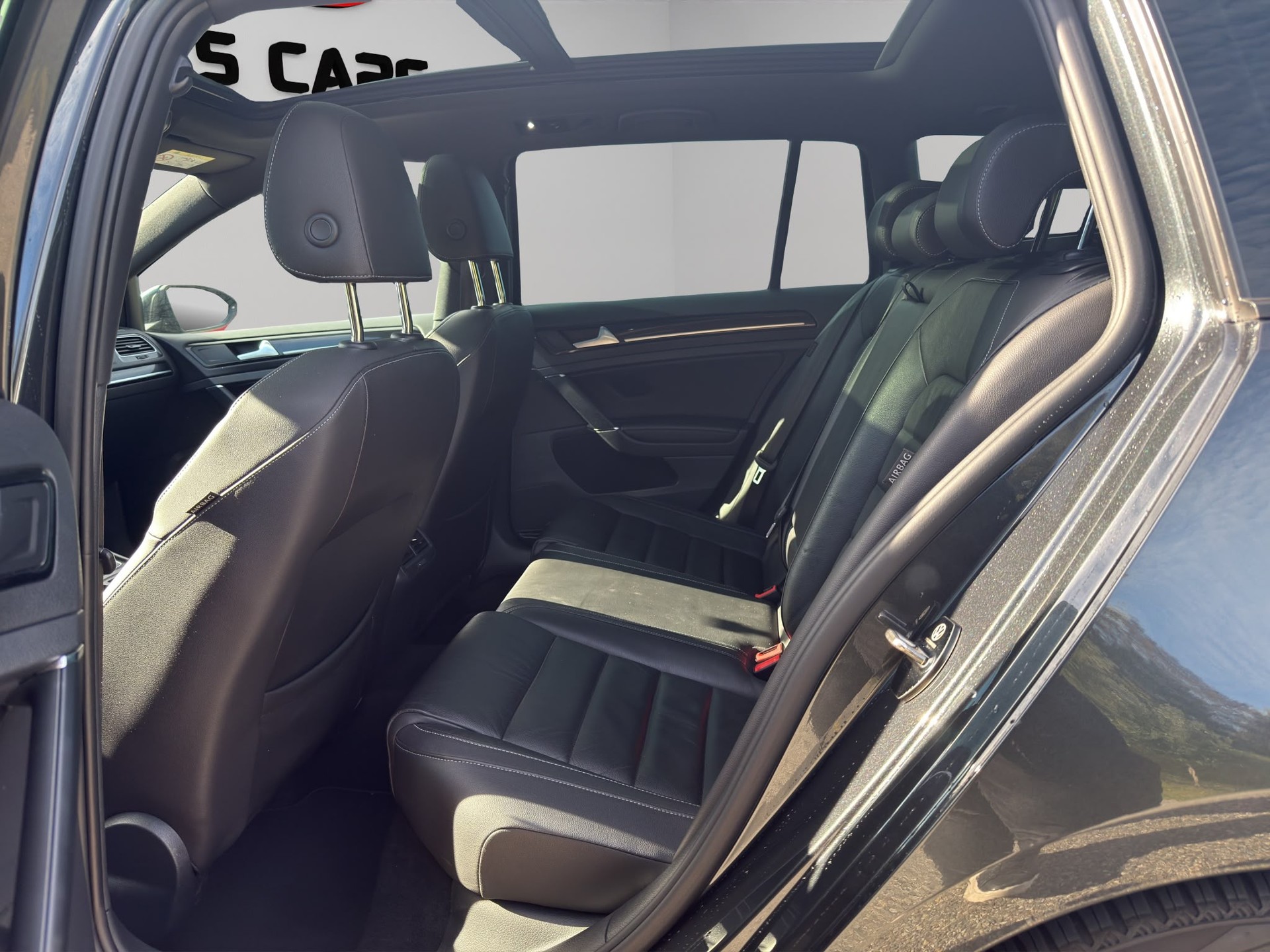 VW Golf Variant 2.0 TDI GTD DSG-image-12