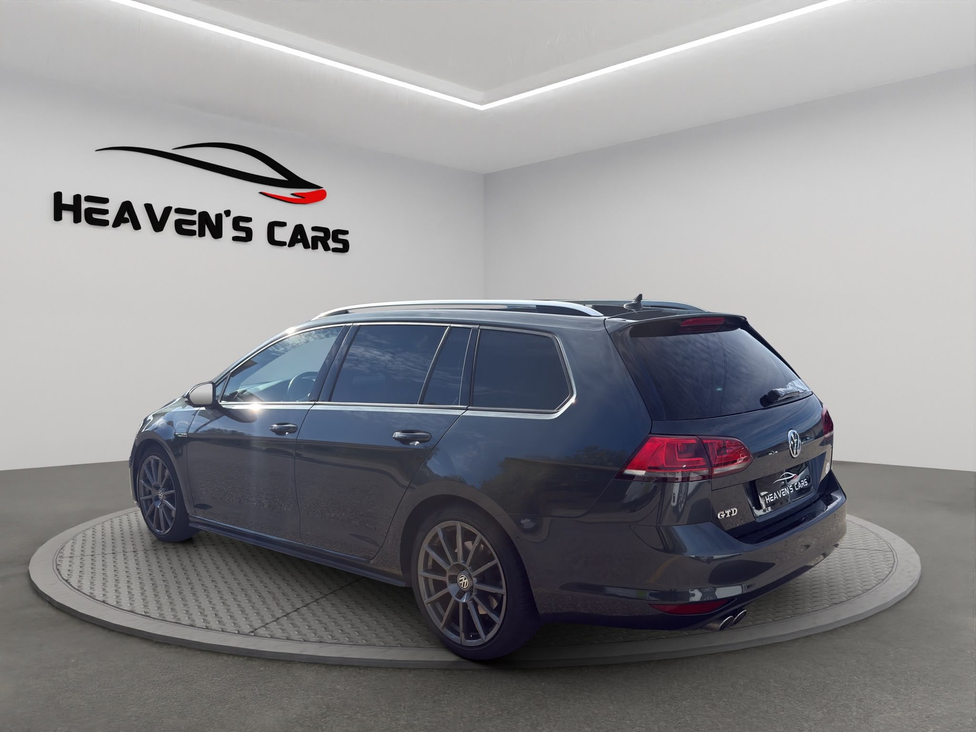 VW Golf Variant 2.0 TDI GTD DSG-image-5