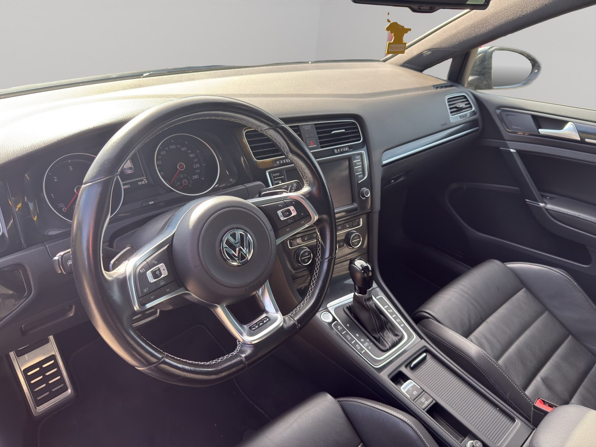 VW Golf Variant 2.0 TDI GTD DSG-image-16