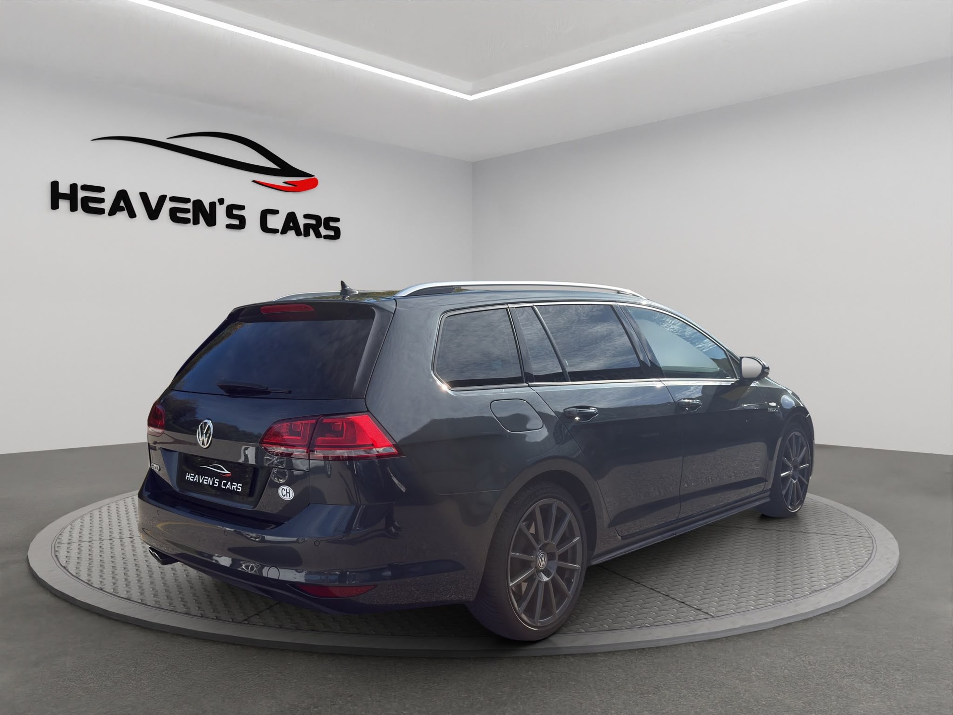 VW Golf Variant 2.0 TDI GTD DSG-image-2