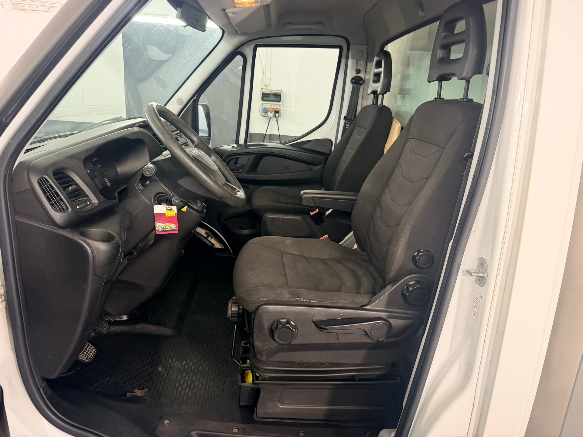 IVECO 35 S 13 D-image-9
