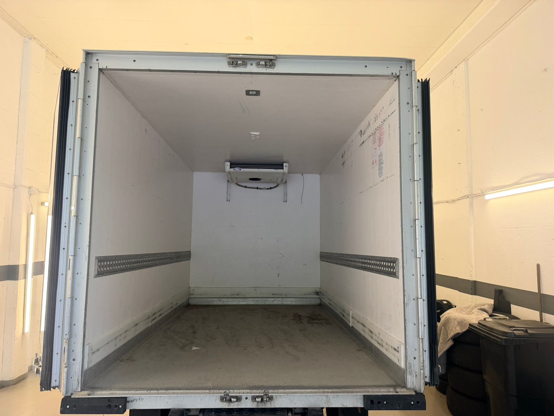 IVECO 35 S 13 D-image-8