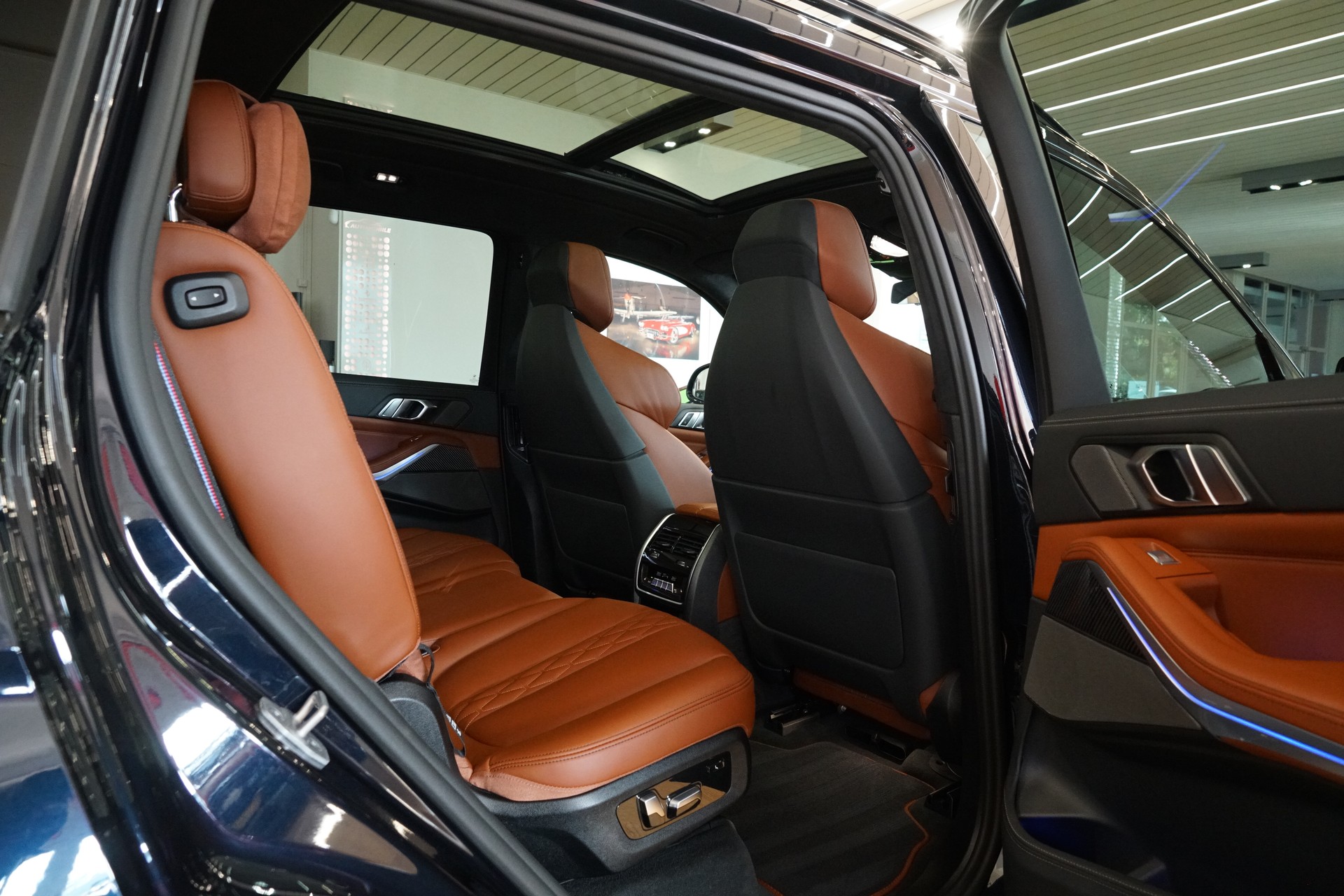 BMW X7 xDrive 48V 40d M Sport Pro Steptronic-image-16