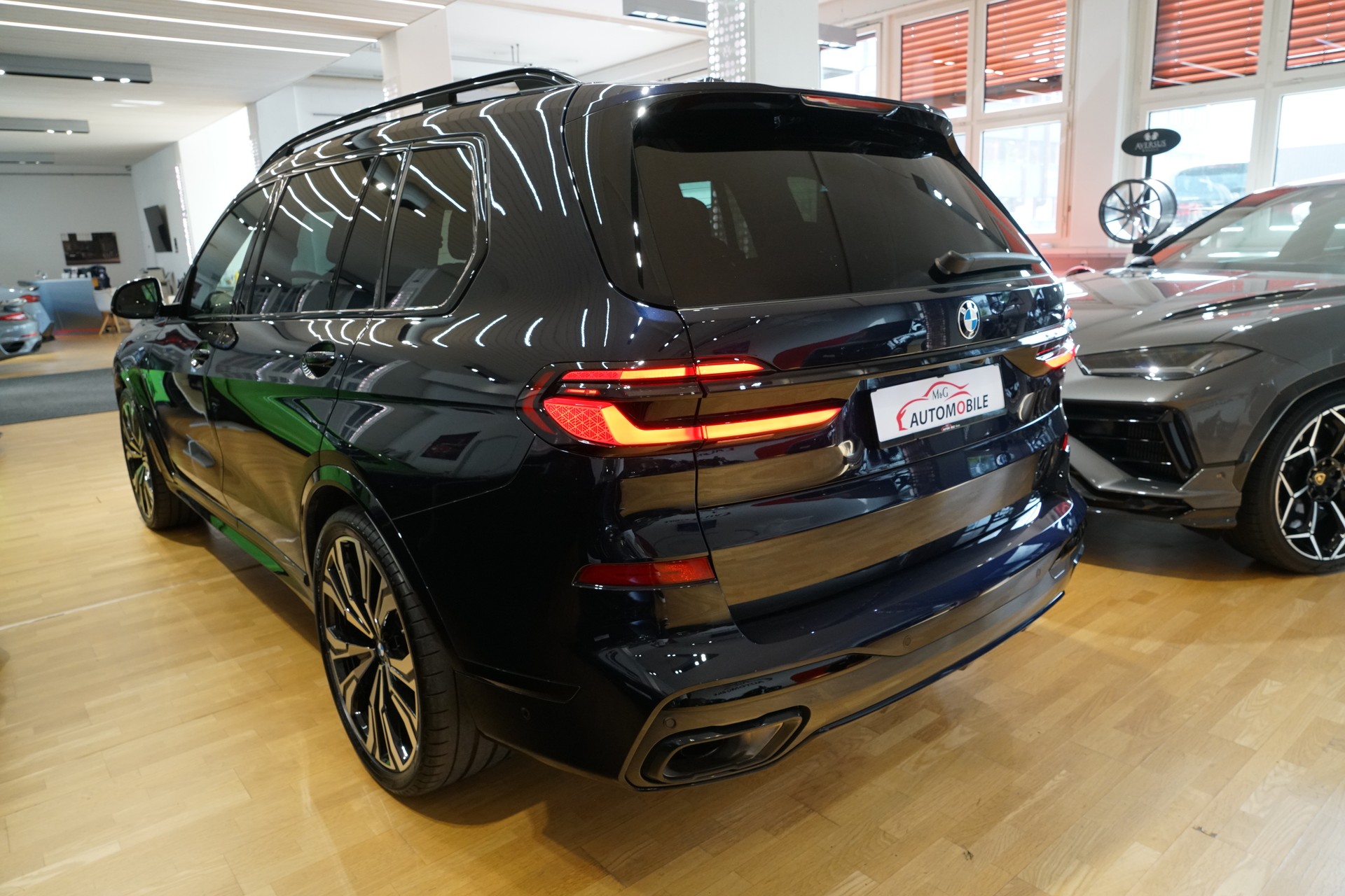 BMW X7 xDrive 48V 40d M Sport Pro Steptronic-image-5