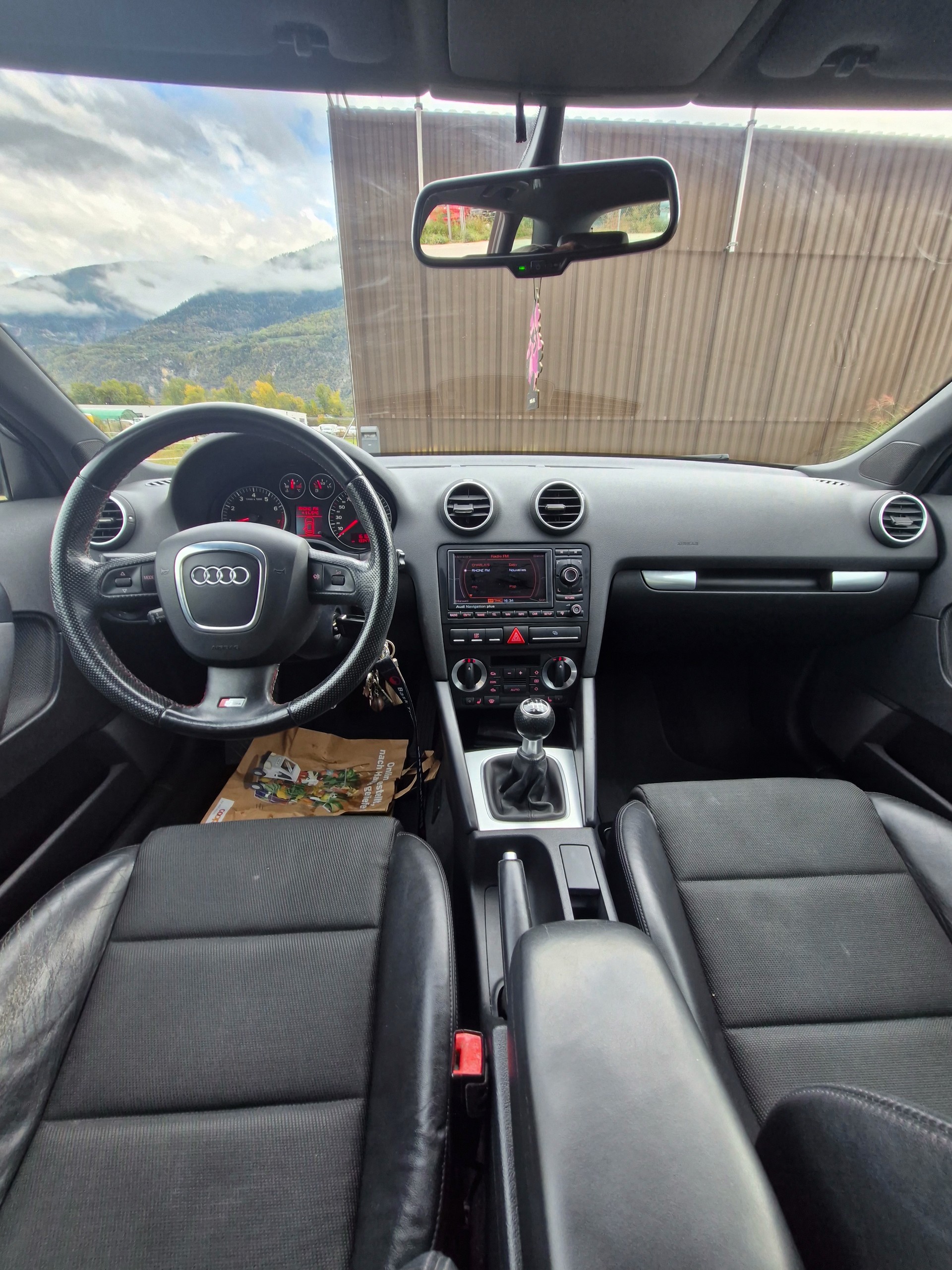 AUDI 1.8 16V T FSI Ambition-image-2