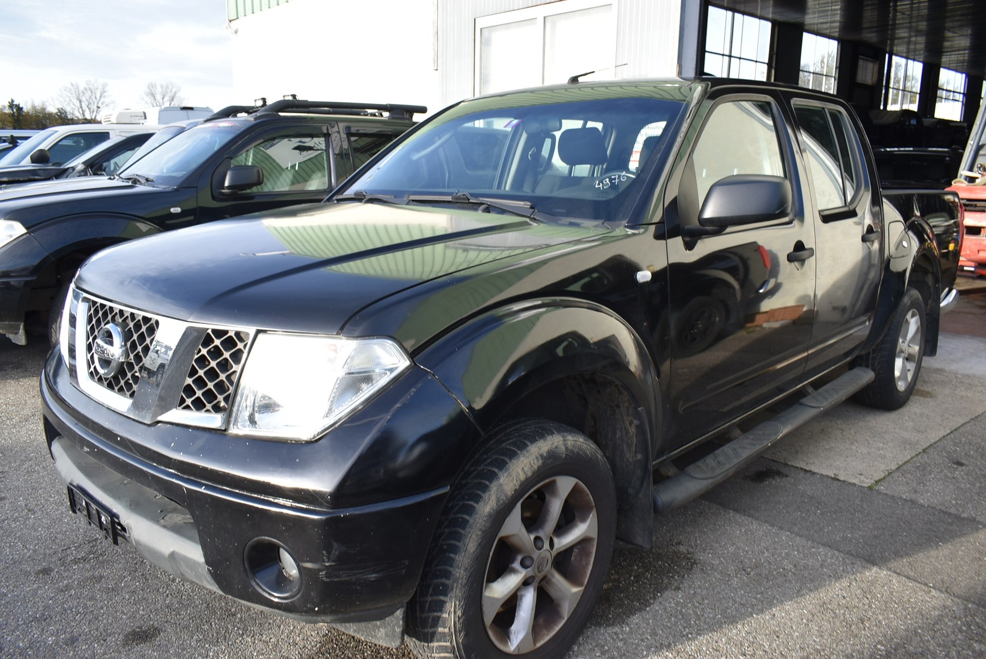 NISSAN Navara Double Cab LE 2.5 TDI 4WD-image-0