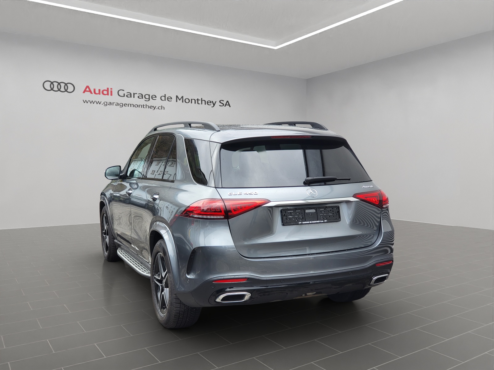 MERCEDES-BENZ GLE 450 4Matic AMG Line 9G-Tronic-image-5