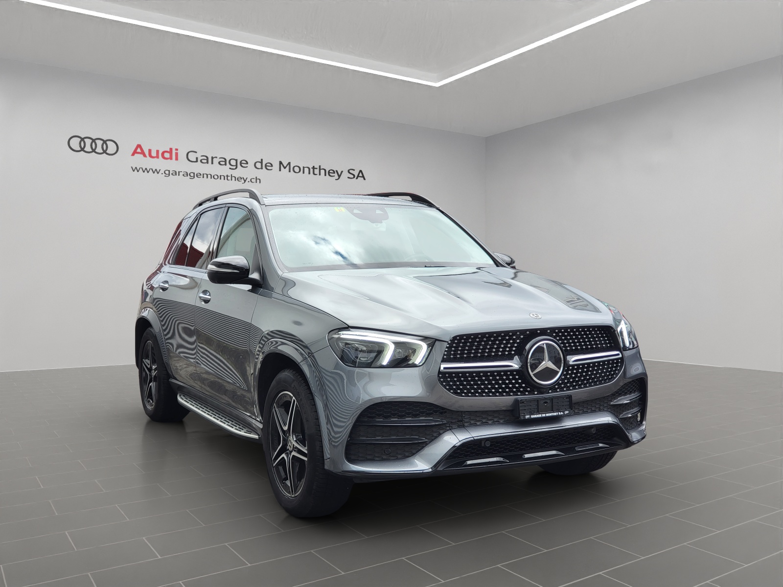 MERCEDES-BENZ GLE 450 4Matic AMG Line 9G-Tronic-image-2