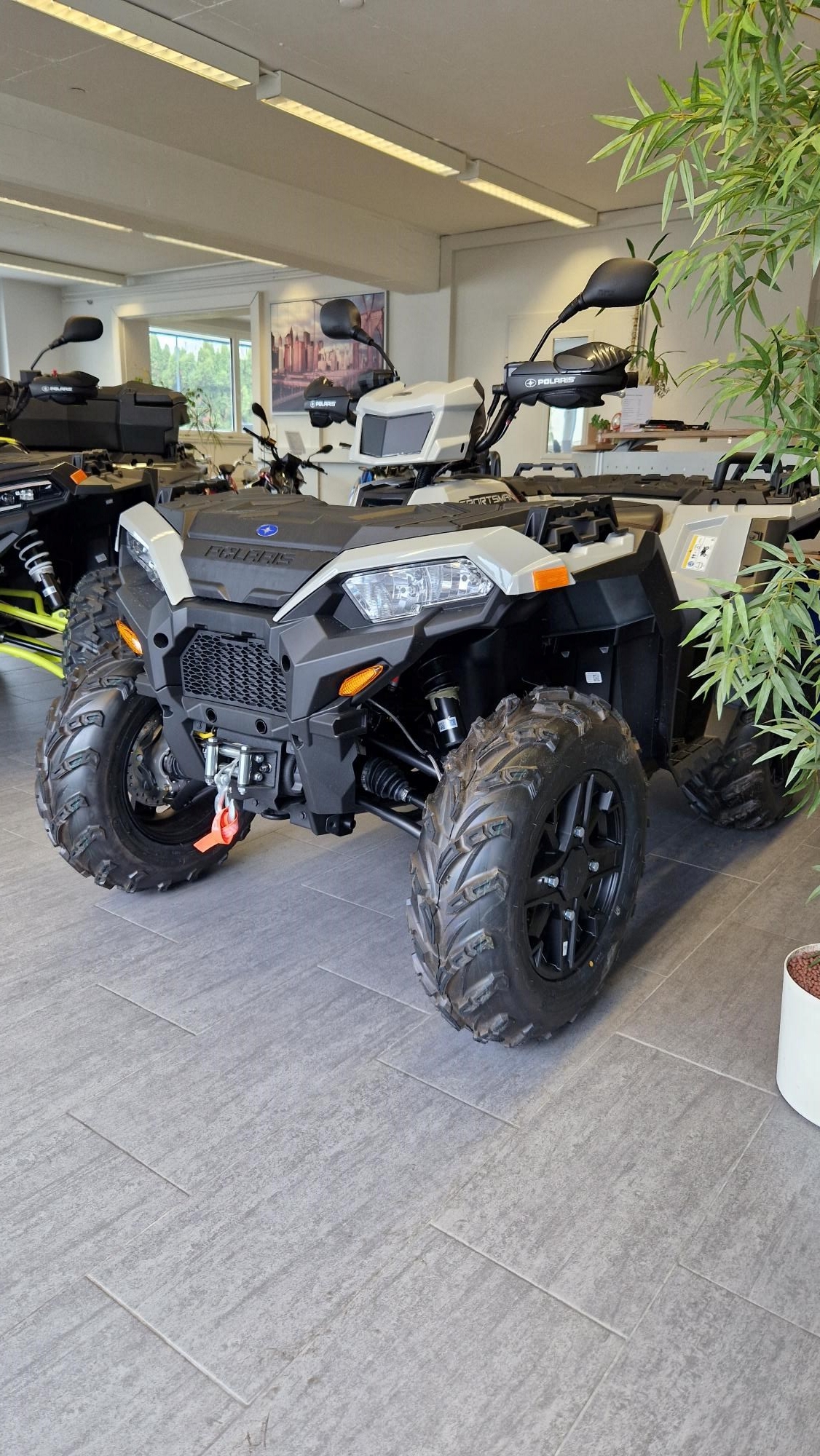 POLARIS Sportsman 1000 EFI 4x4-image-2