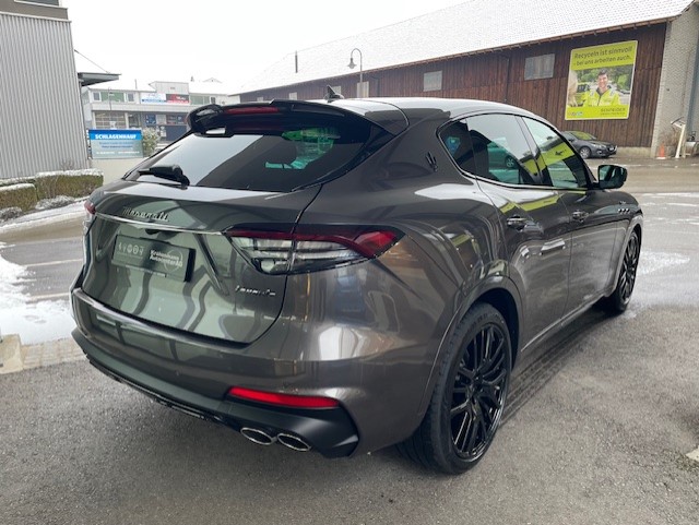 MASERATI LEVANTE Modena Ultima-image-3
