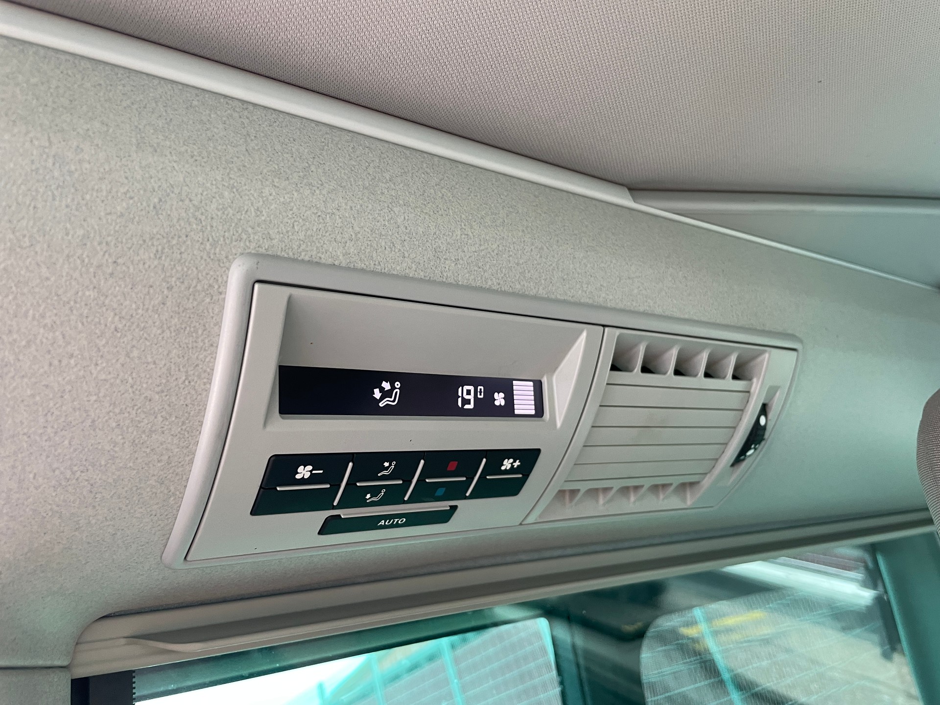 VW T6 California 2.0 Bi-TDI Ocean 4Motion-image-22