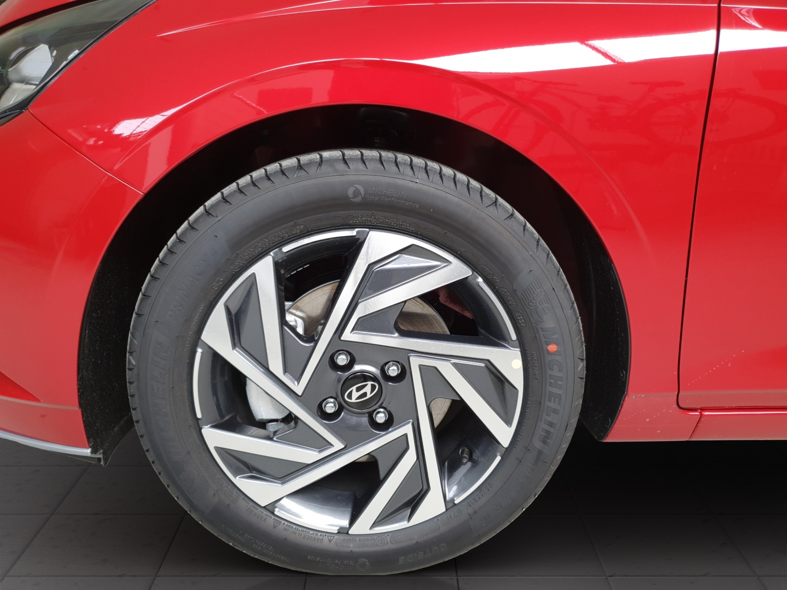 HYUNDAI i20 1.0 T-GDi Amplia Two Tone Safety Pack-image-13