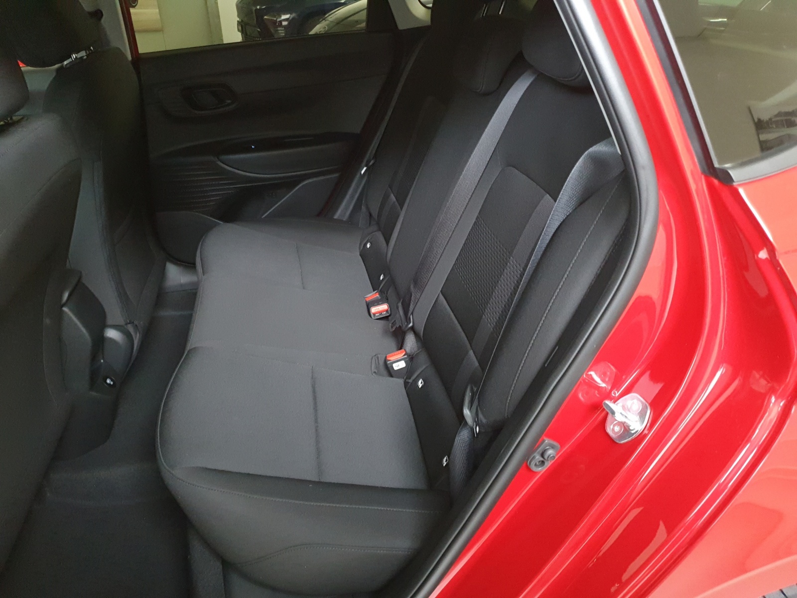 HYUNDAI i20 1.0 T-GDi Amplia Two Tone Safety Pack-image-6