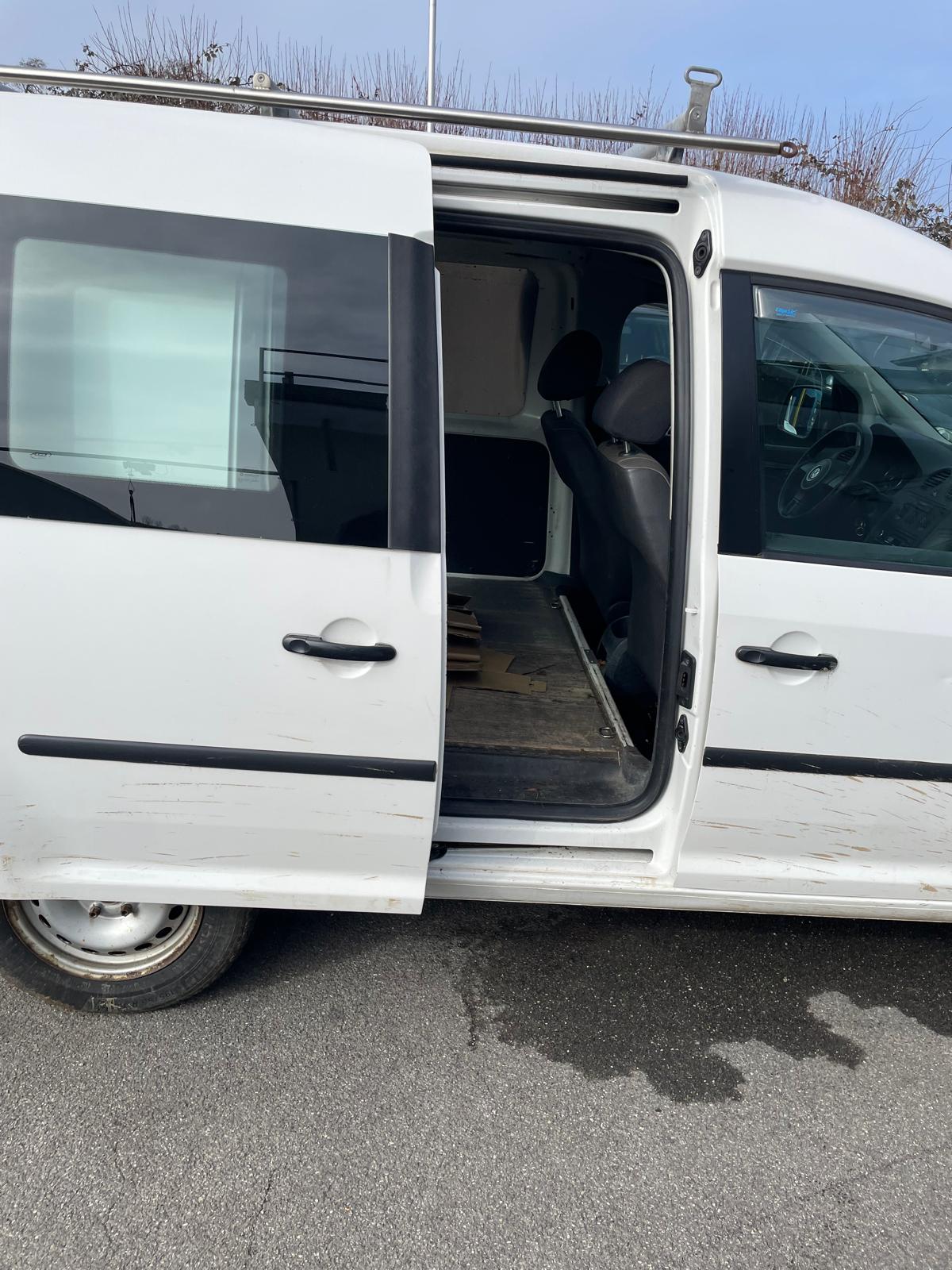 VW Caddy 2.0 TDI 4Motion-image-5