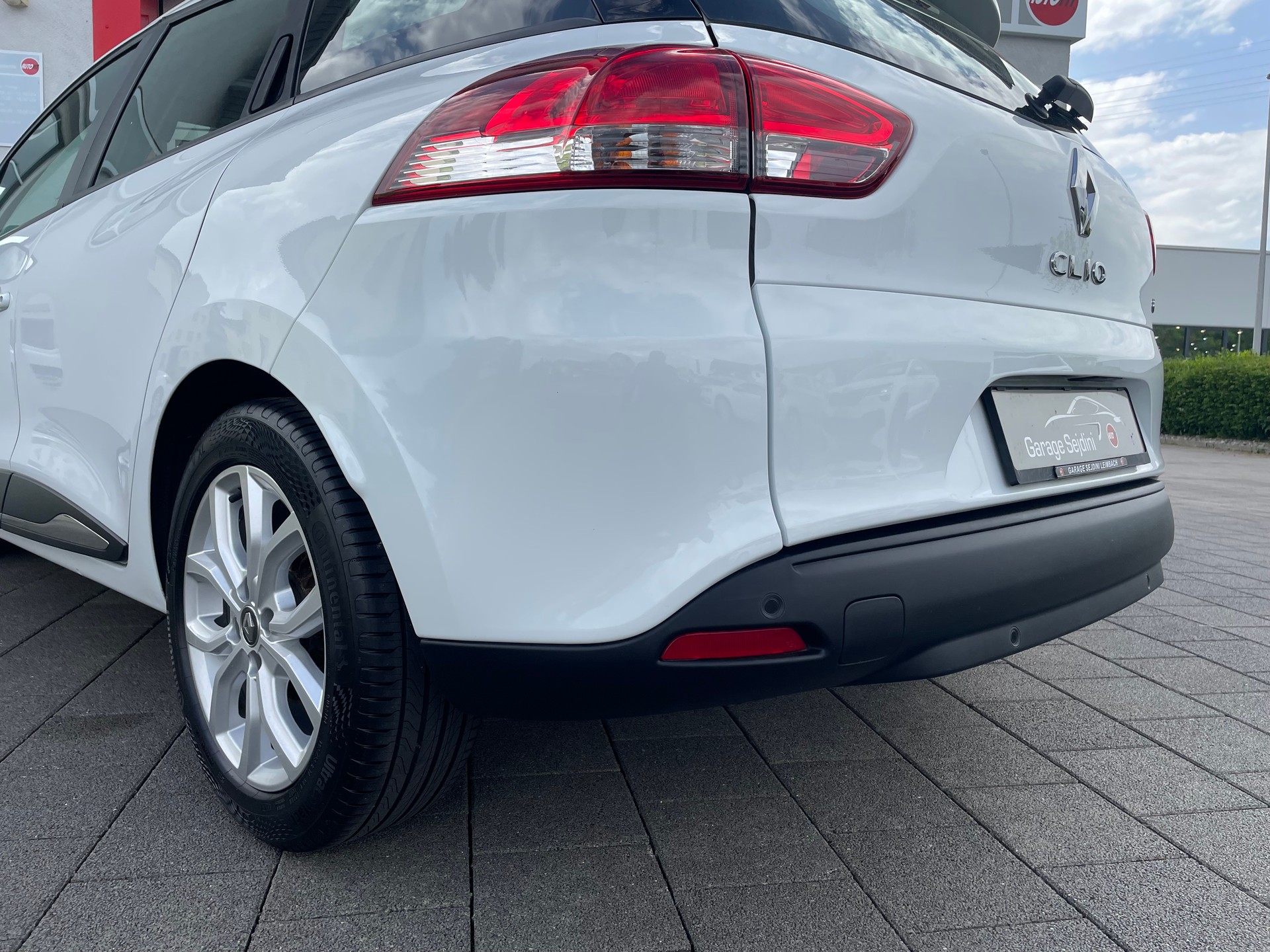 RENAULT Clio Grandtour 1.5 dCi Expression EDC-image-6