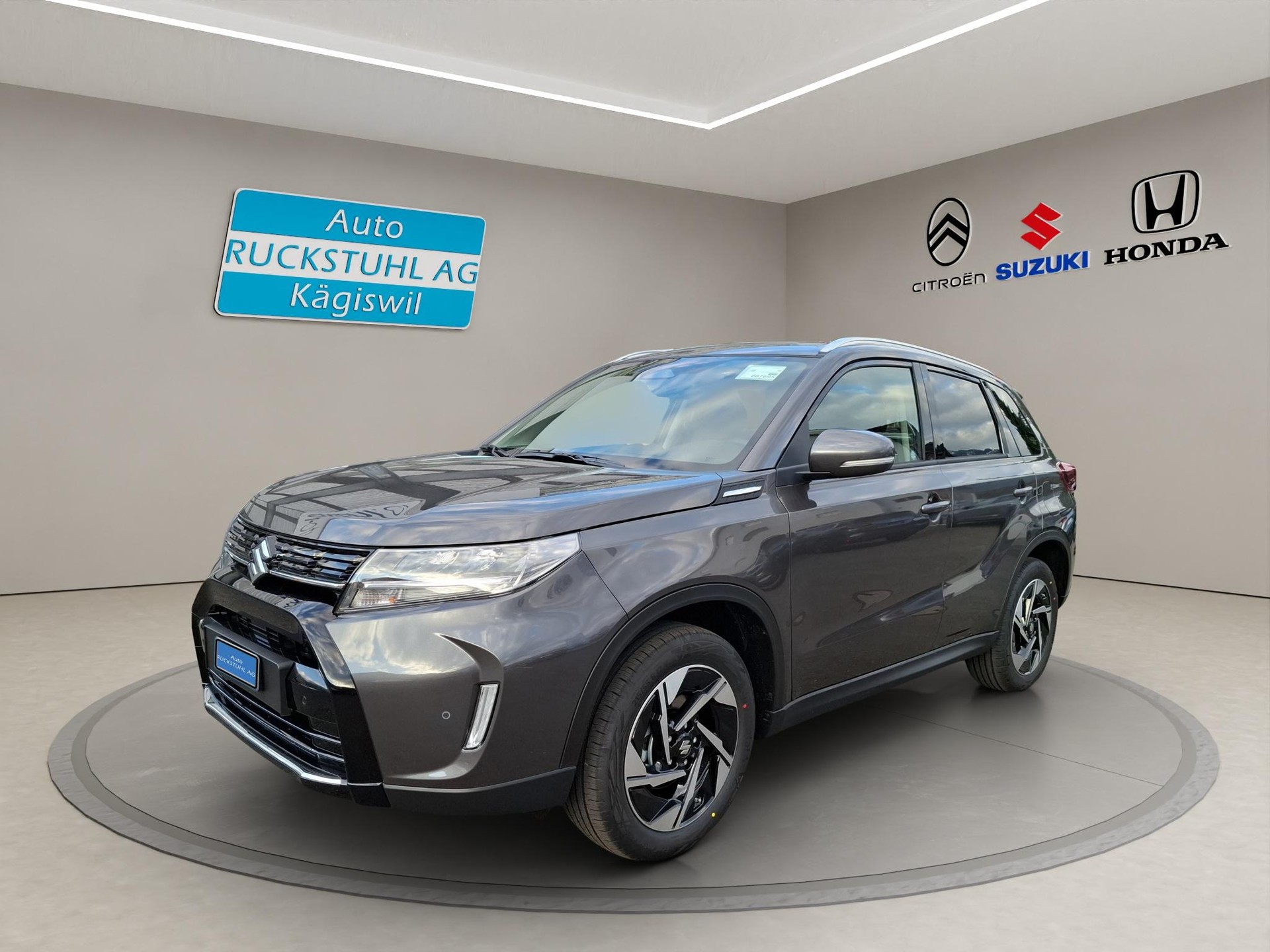 SUZUKI Vitara 1.5 Compact Top Hybrid 4x4-image-0