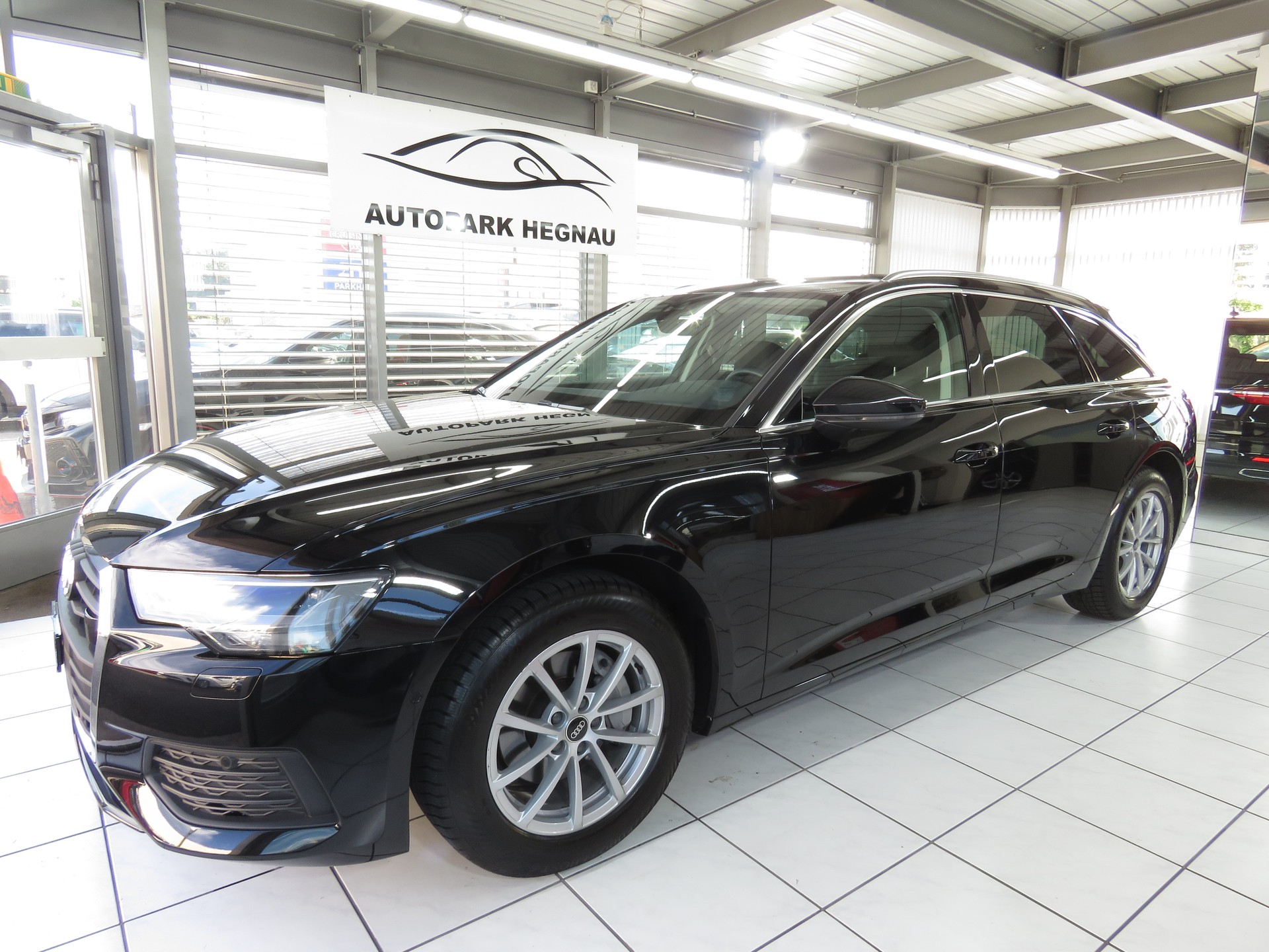 AUDI A6 Avant 40 TDI S-tronic (Automat)-image-0