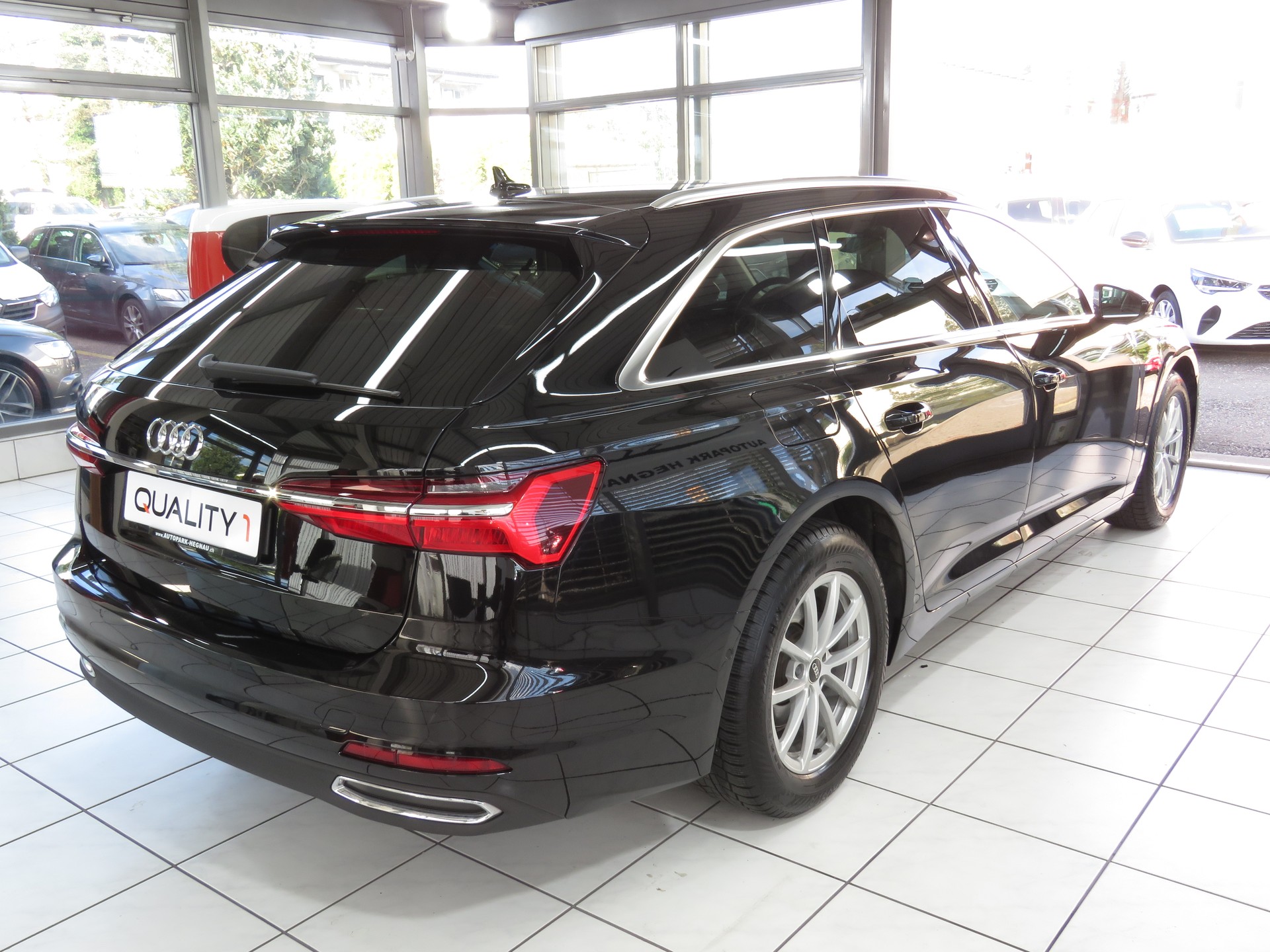 AUDI A6 Avant 40 TDI S-tronic (Automat)-image-3