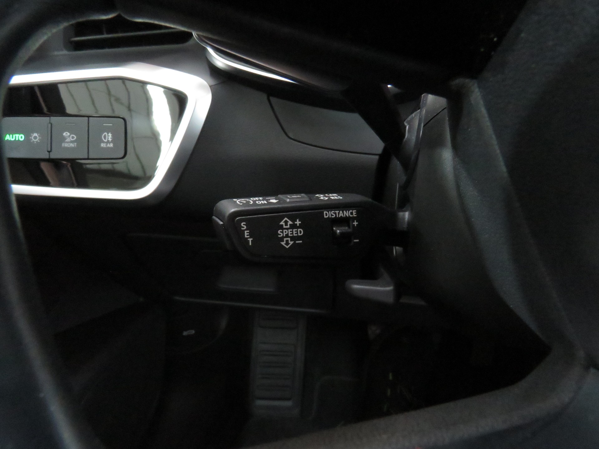AUDI A6 Avant 40 TDI S-tronic (Automat)-image-17