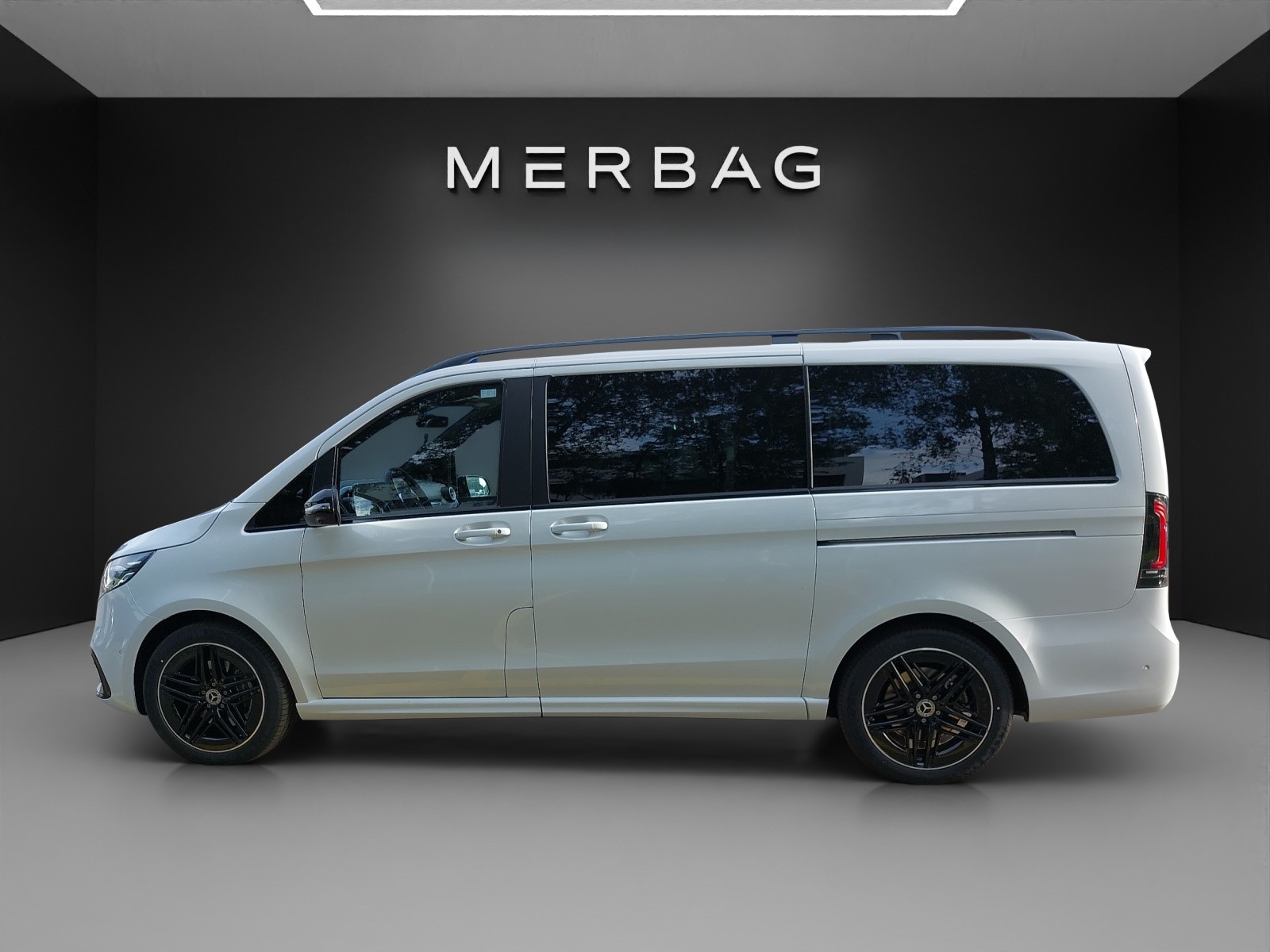 MERCEDES-BENZ V 300 d lang Exclusive 4Matic 9G-Tronic-image-4