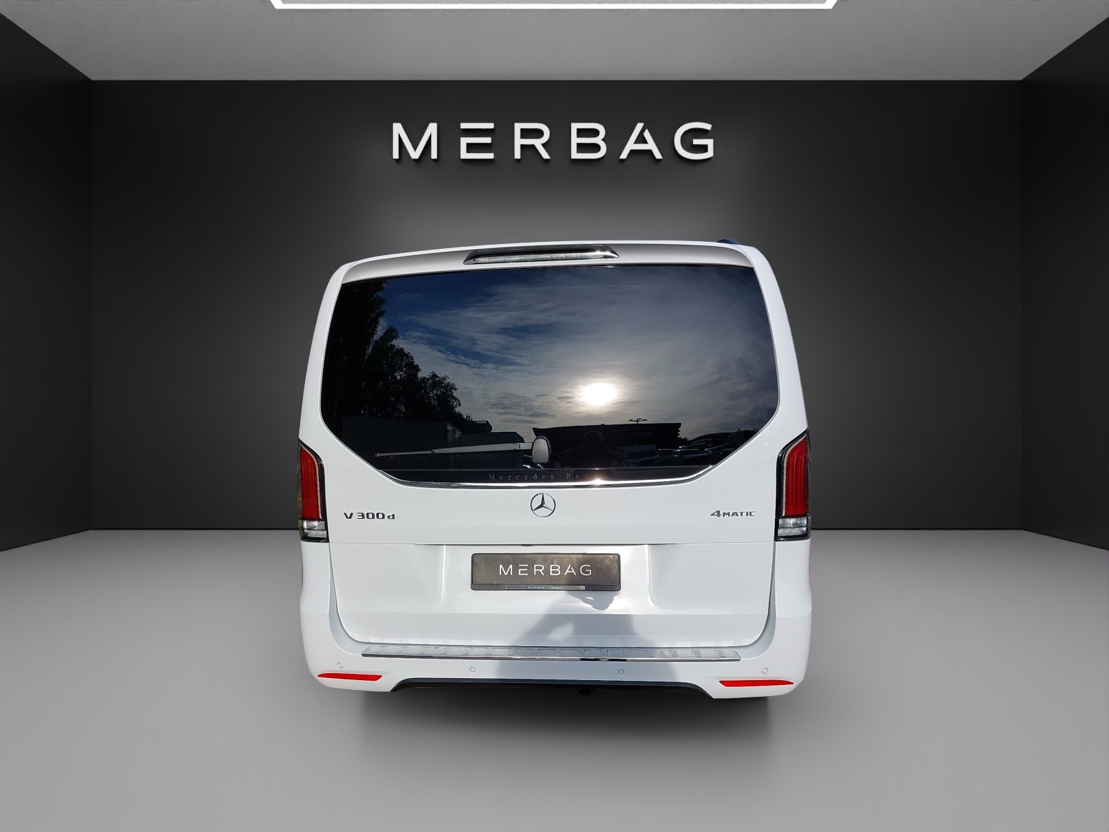 MERCEDES-BENZ V 300 d lang Exclusive 4Matic 9G-Tronic-image-2