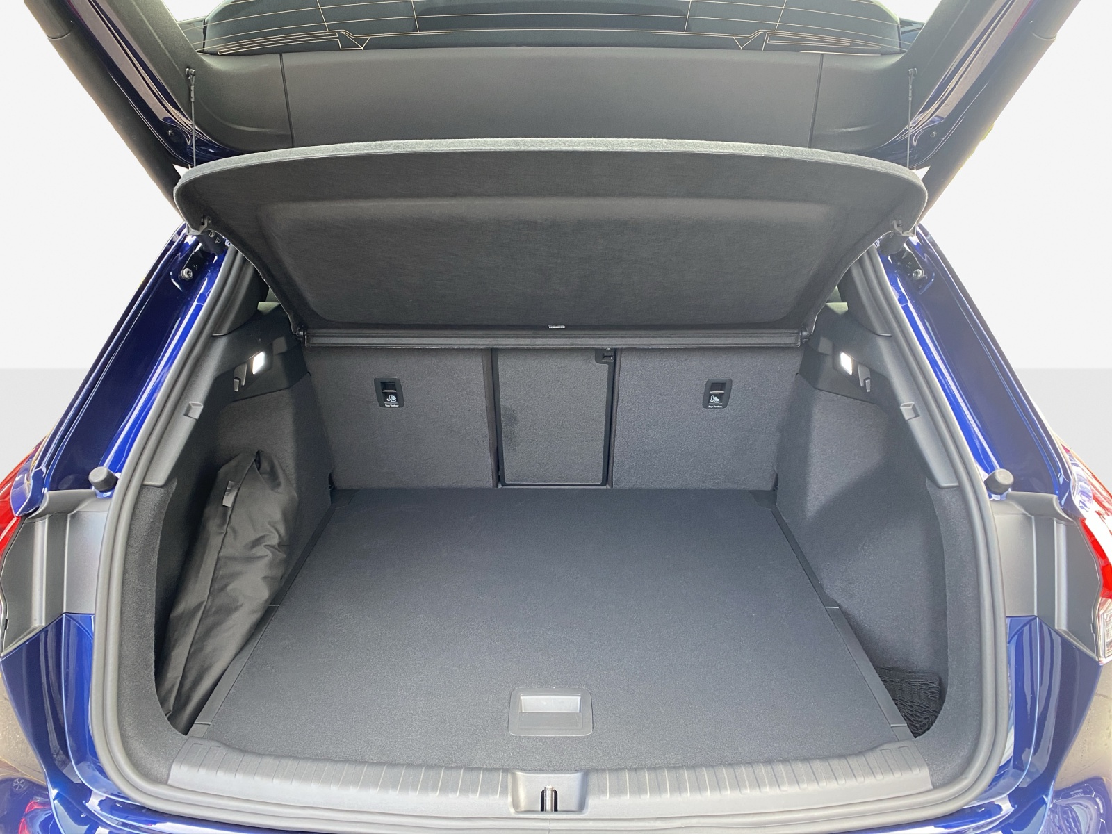 AUDI Q4 e-tron 55 quattro-image-12