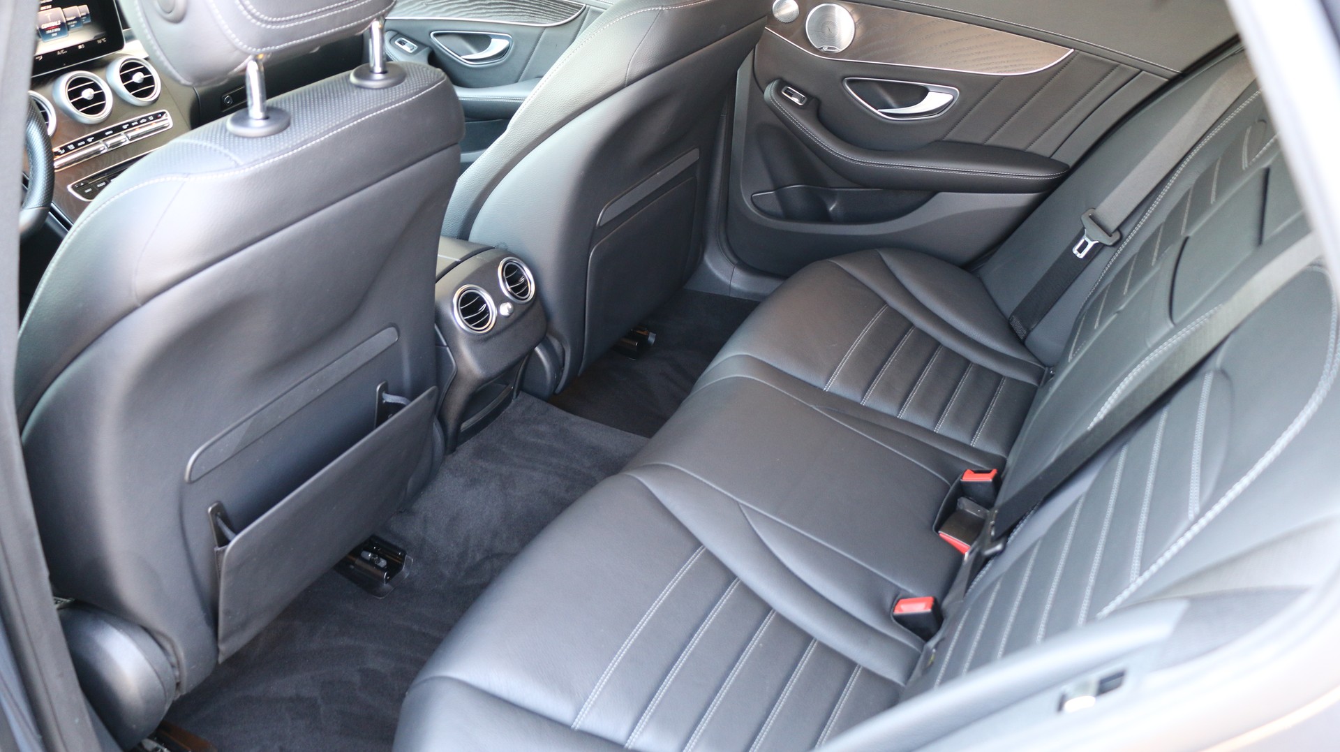 MERCEDES-BENZ C 400 AMG Line 4Matic-image-19