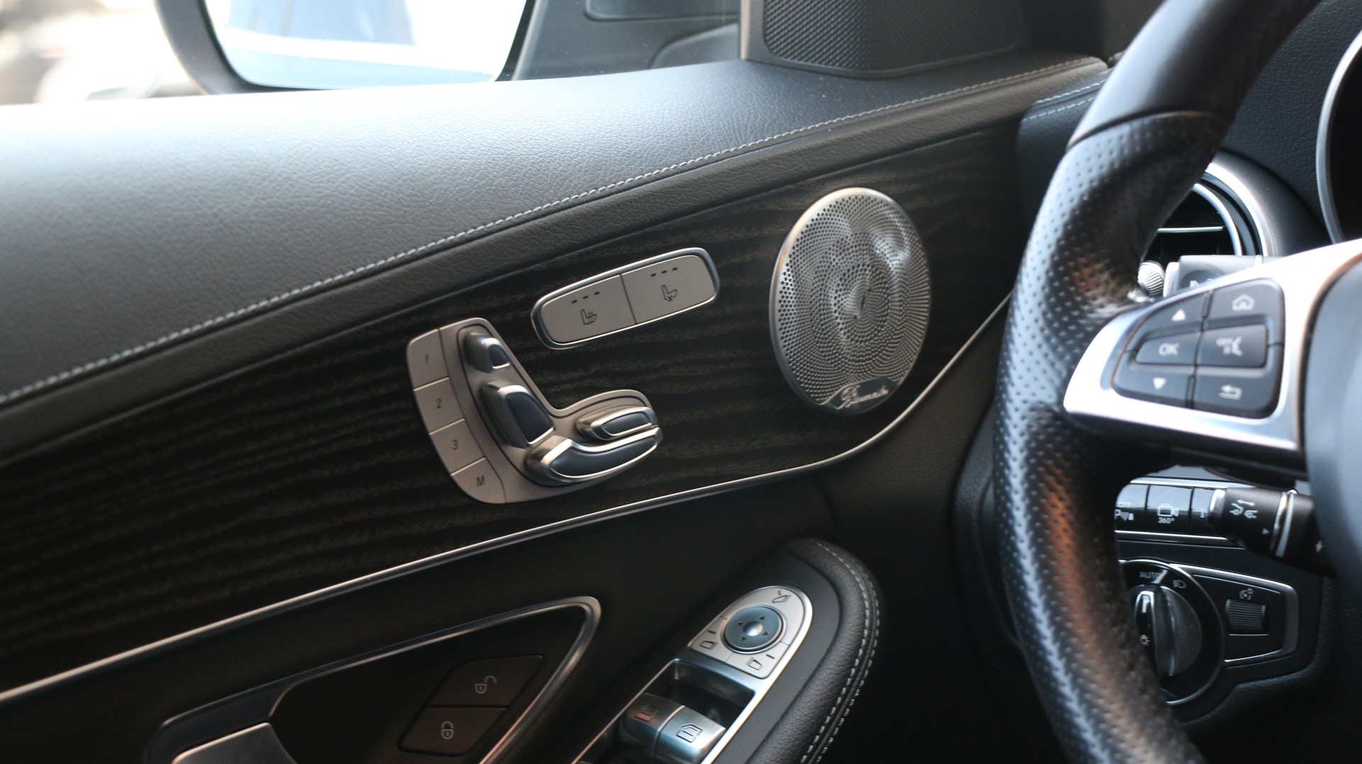 MERCEDES-BENZ C 400 AMG Line 4Matic-image-14