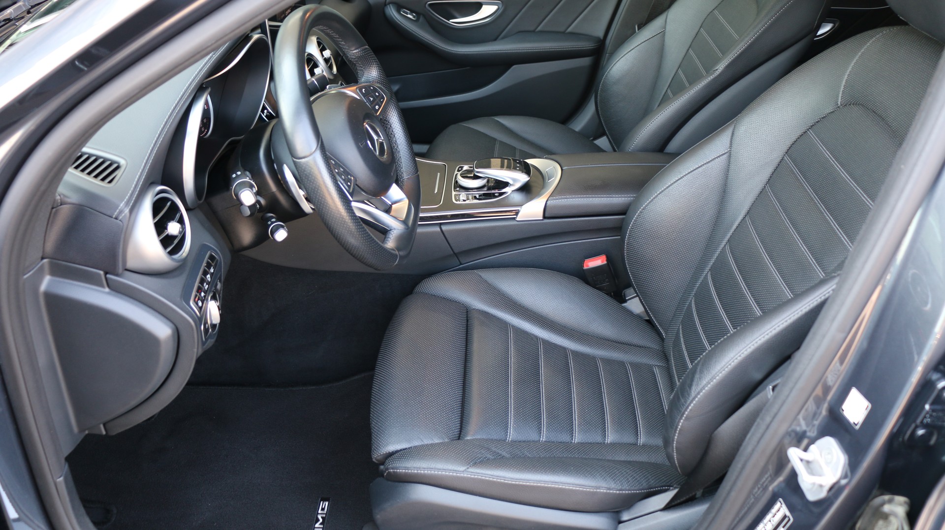 MERCEDES-BENZ C 400 AMG Line 4Matic-image-11