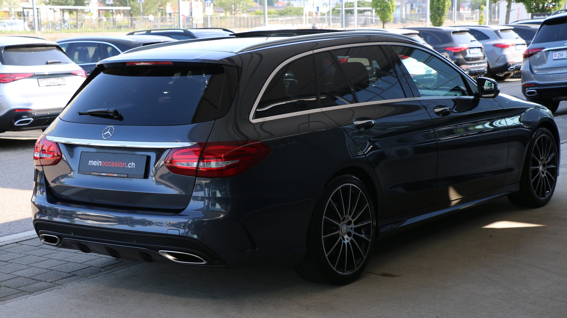 MERCEDES-BENZ C 400 AMG Line 4Matic-image-5