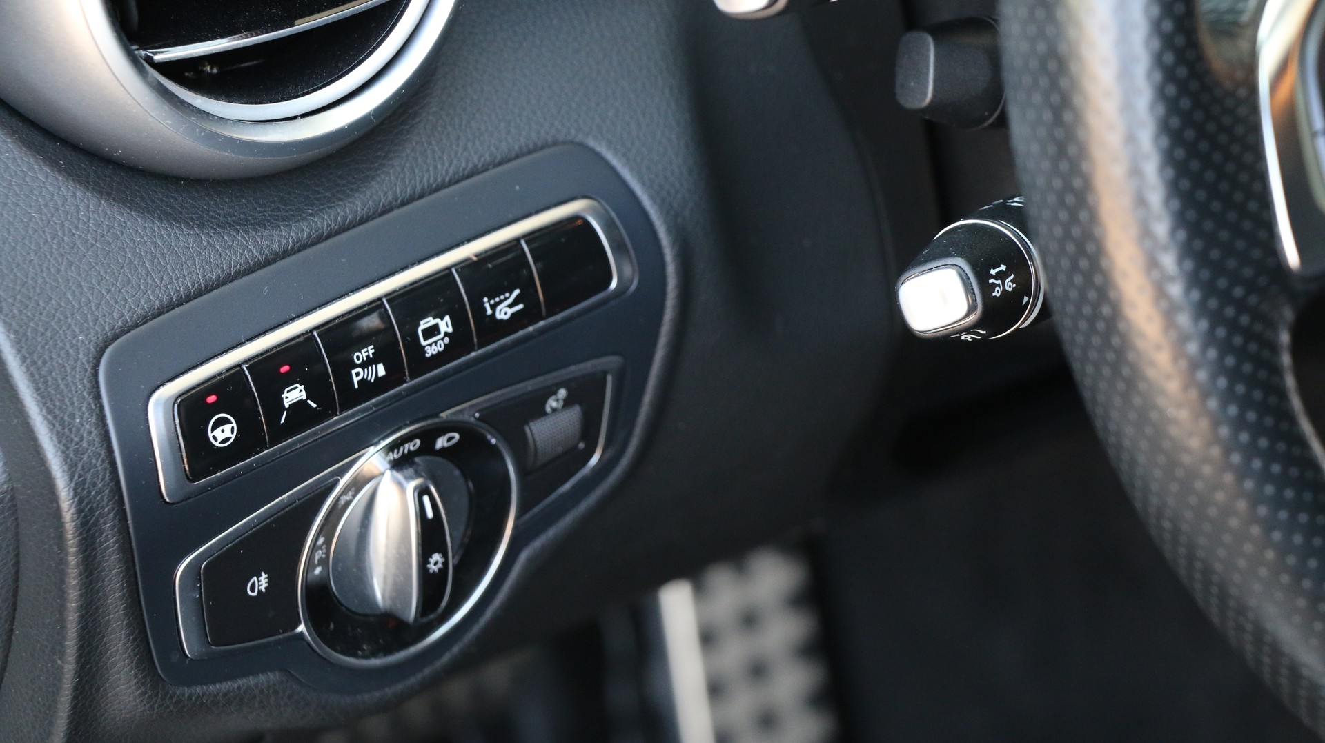 MERCEDES-BENZ C 400 AMG Line 4Matic-image-12