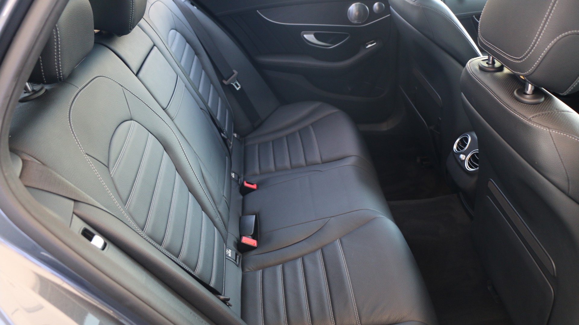 MERCEDES-BENZ C 400 AMG Line 4Matic-image-21