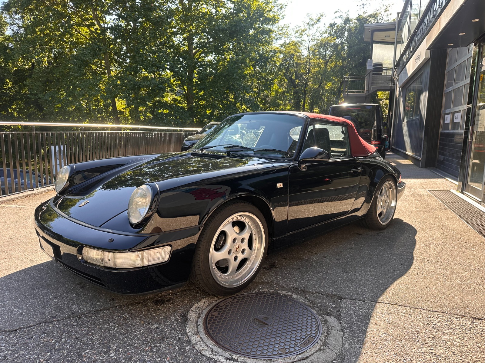 PORSCHE 911 Carrera 4 Cabrio-image-0