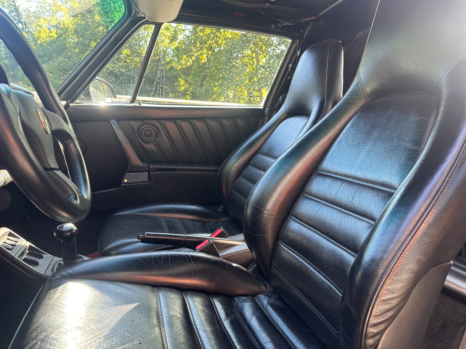 PORSCHE 911 Carrera 4 Cabrio-image-8