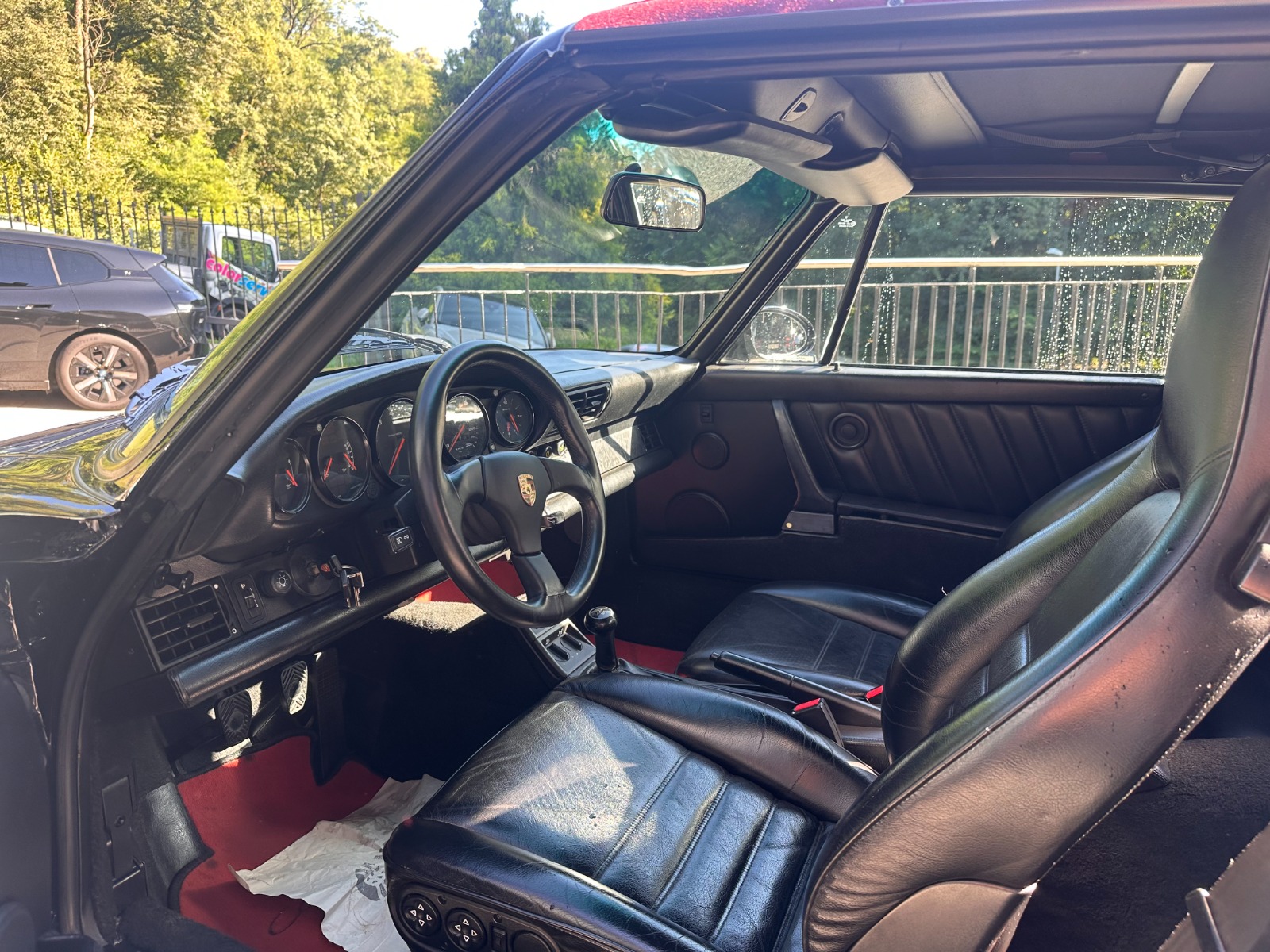 PORSCHE 911 Carrera 4 Cabrio-image-12