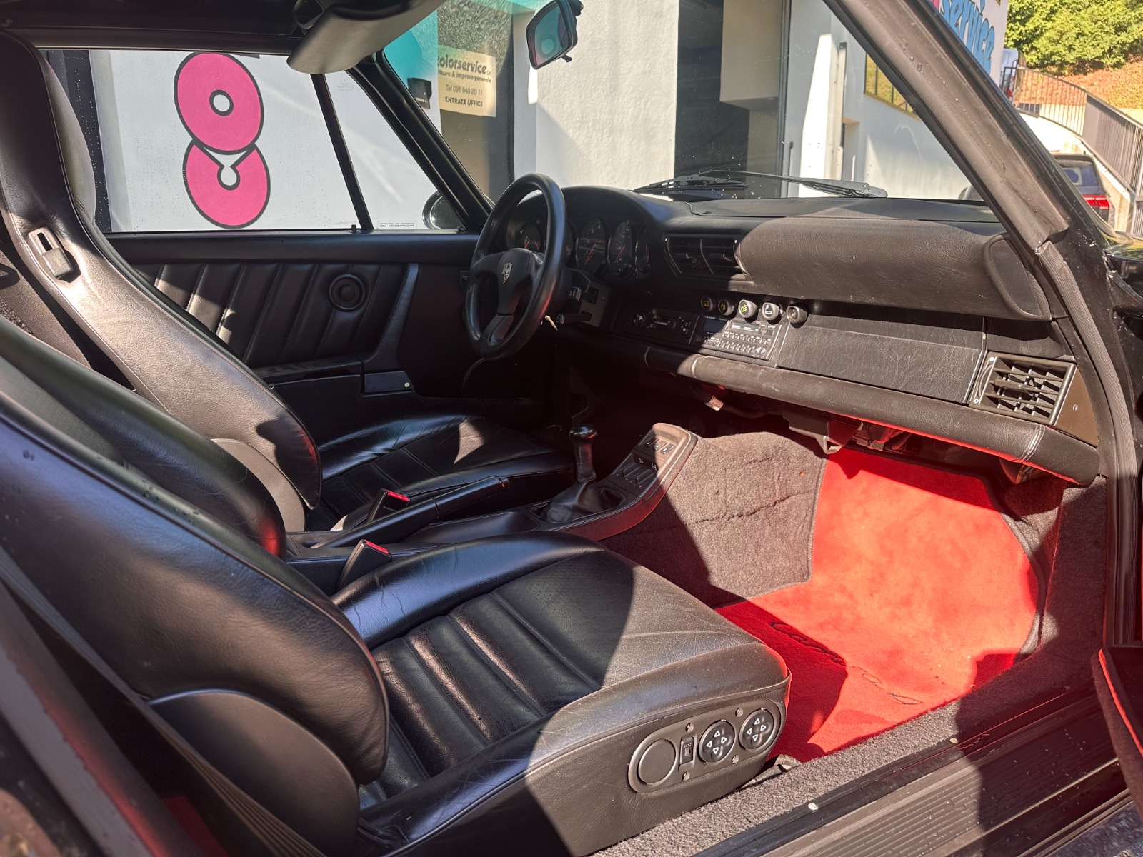 PORSCHE 911 Carrera 4 Cabrio-image-9