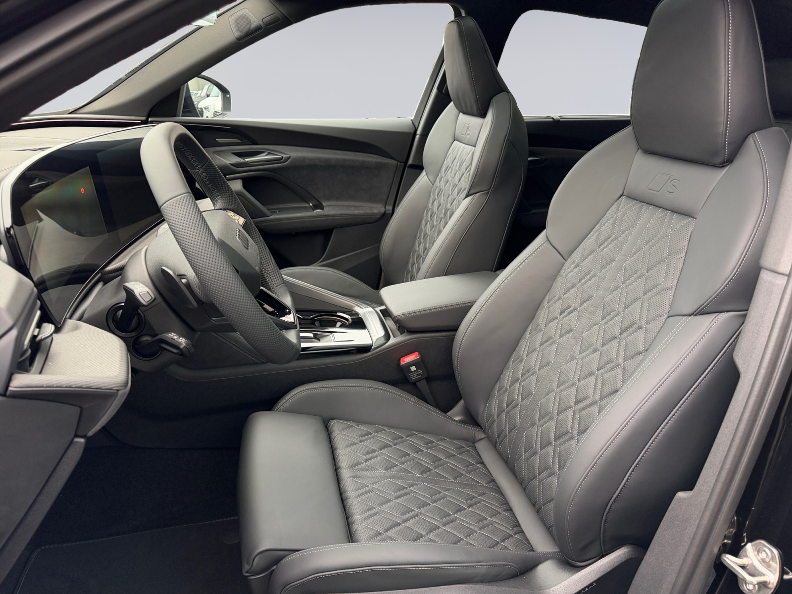 AUDI SQ5 TFSI quattro S-tronic-image-6