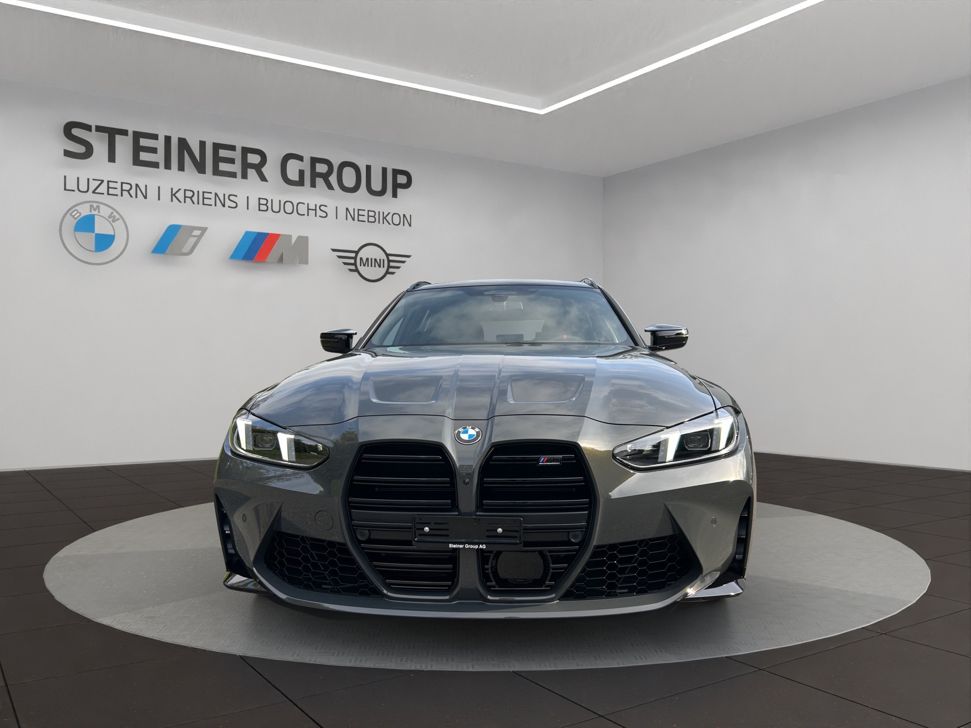 BMW M3 Touring xDrive Competition M-showroom-element-1